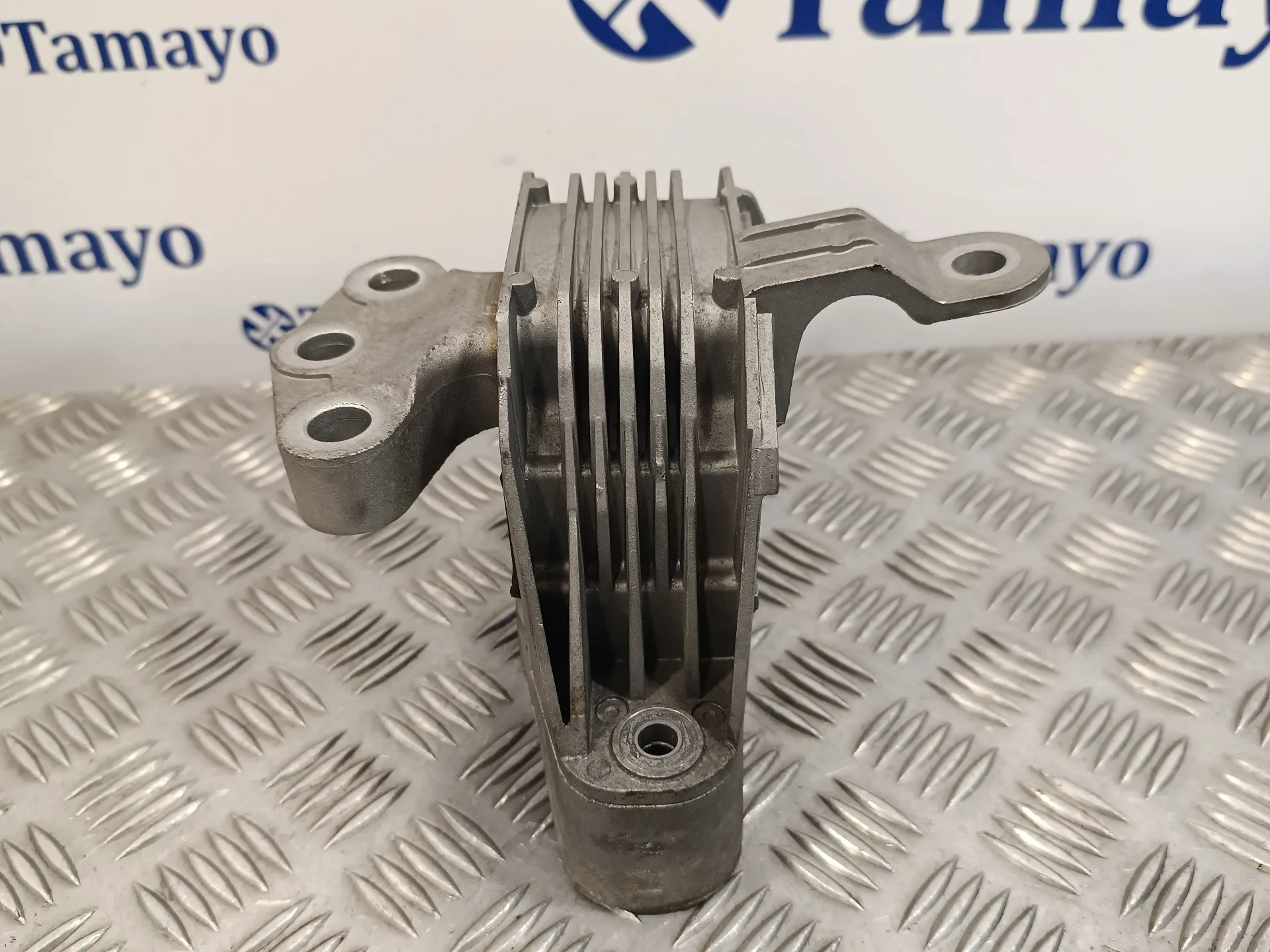 Soporte Motor Derecho para Opel Astra J Lim.