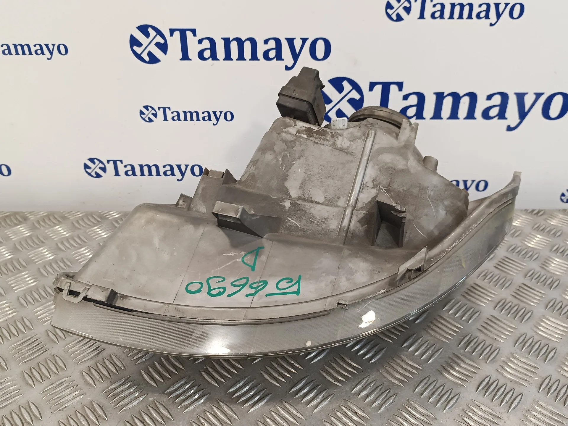 Faro Derecho para Nissan Primastar (X83)