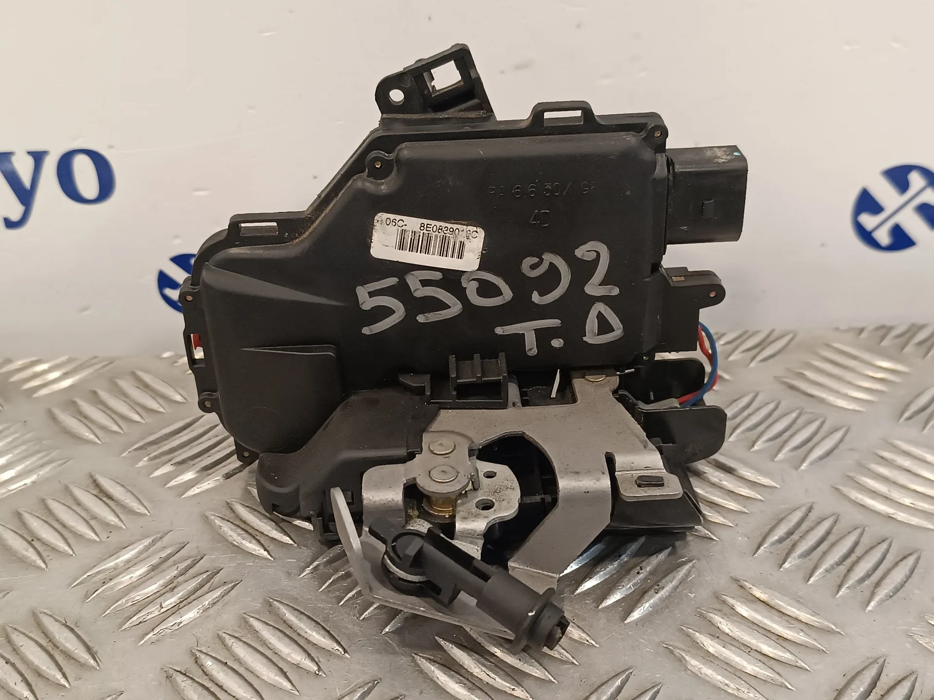 Cerradura Puerta Trasera Derecha para Audi A4 Avant (8E)