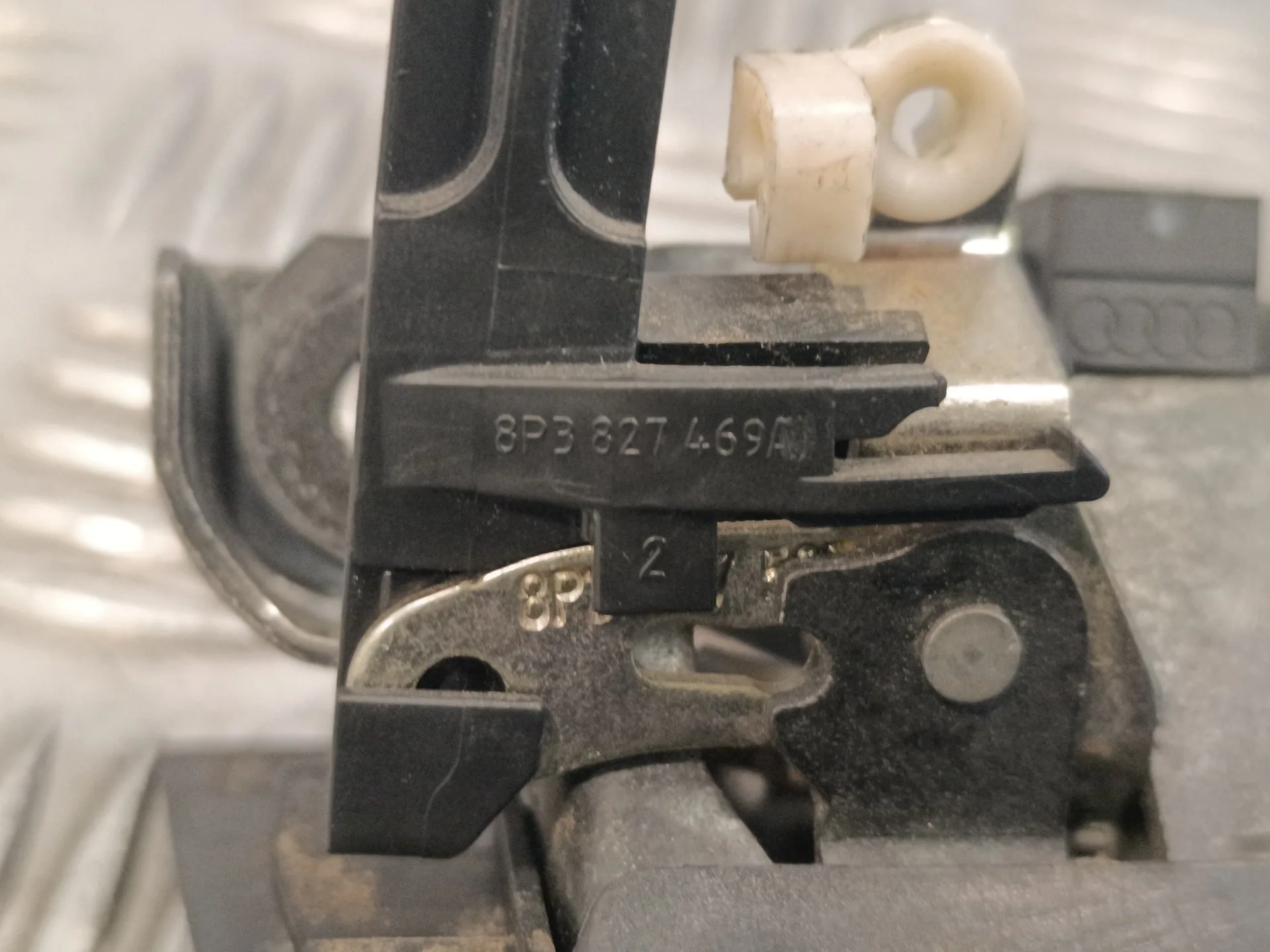 Cerradura Maletero / Porton para Audi A3 (8P)