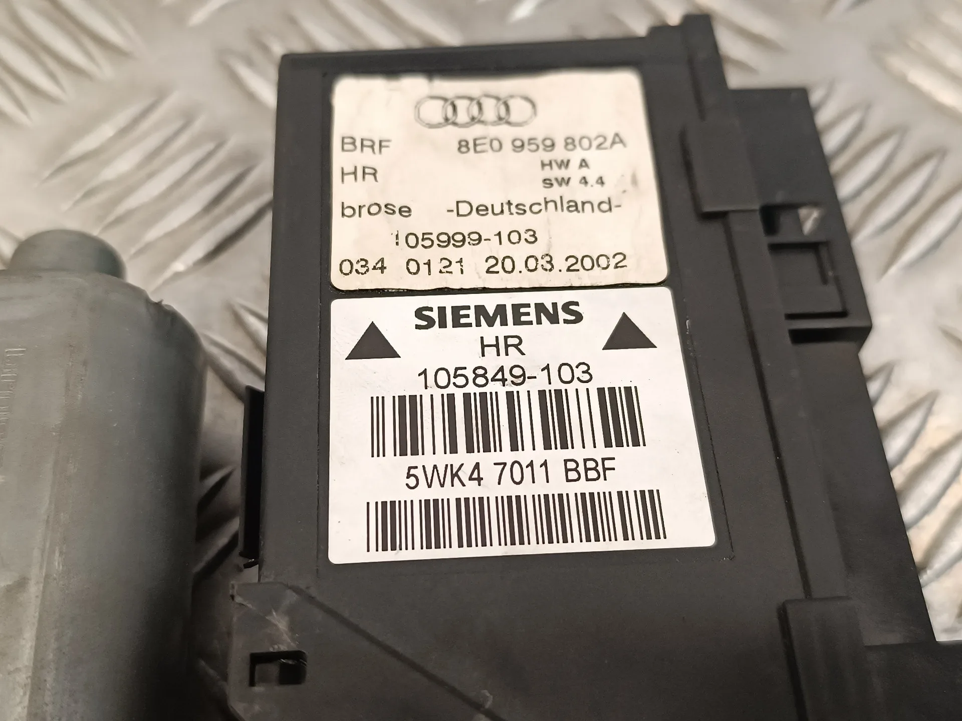 Motor Elevalunas Trasero Derecho para Audi A4 Avant (8E)