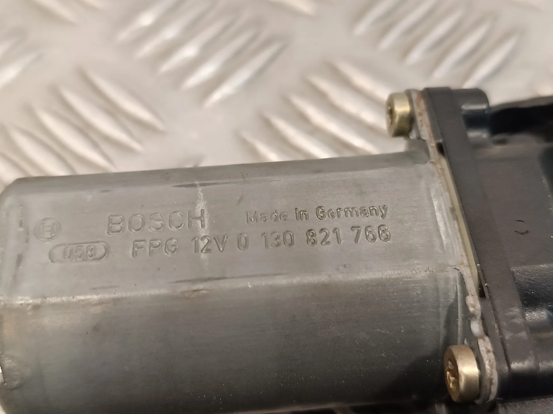 Motor Elevalunas Trasero Derecho para Audi A4 Avant (8E)
