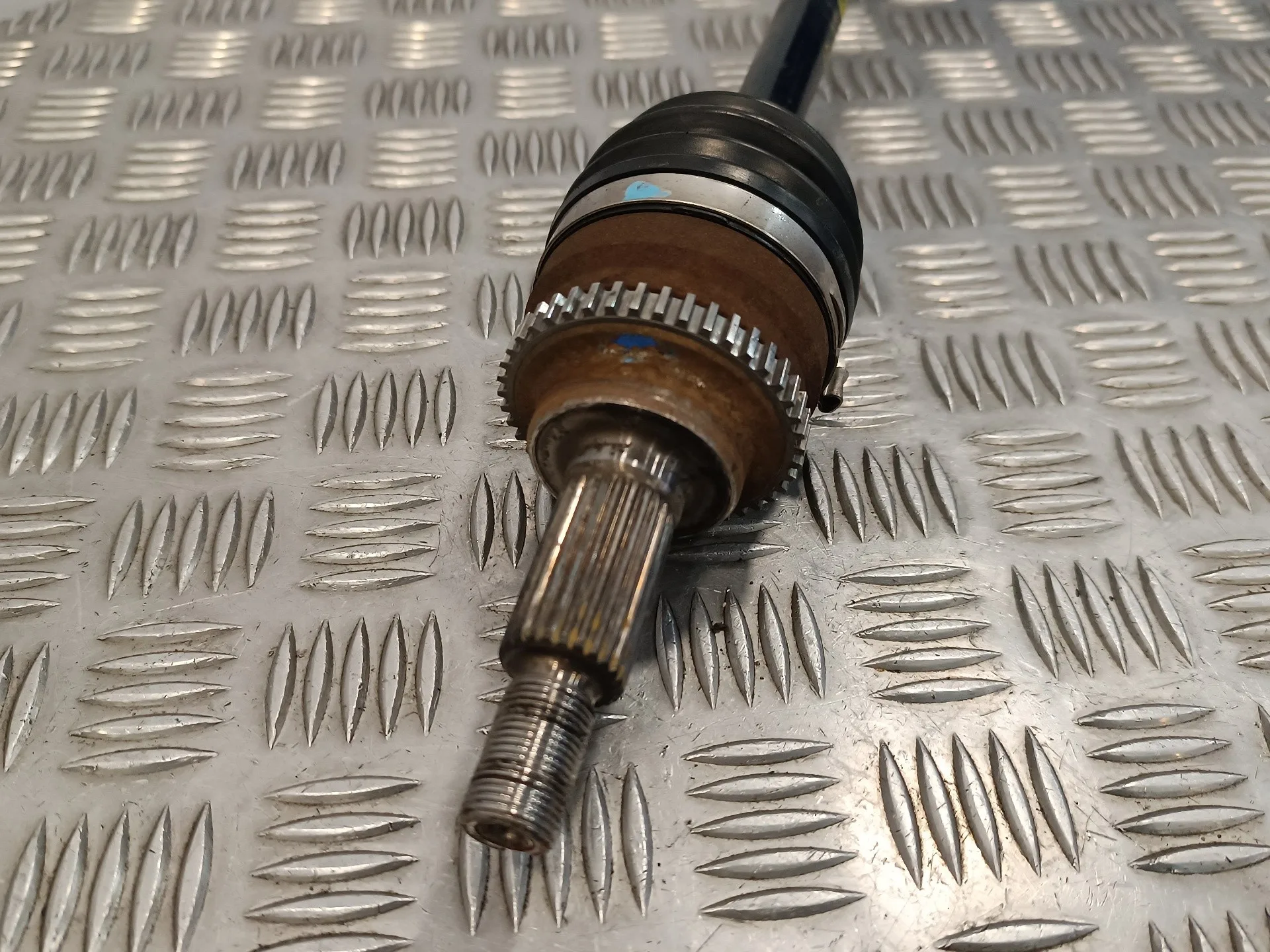 Transmision Delantera Izquierda para Suzuki Swift Berlina (Mz)