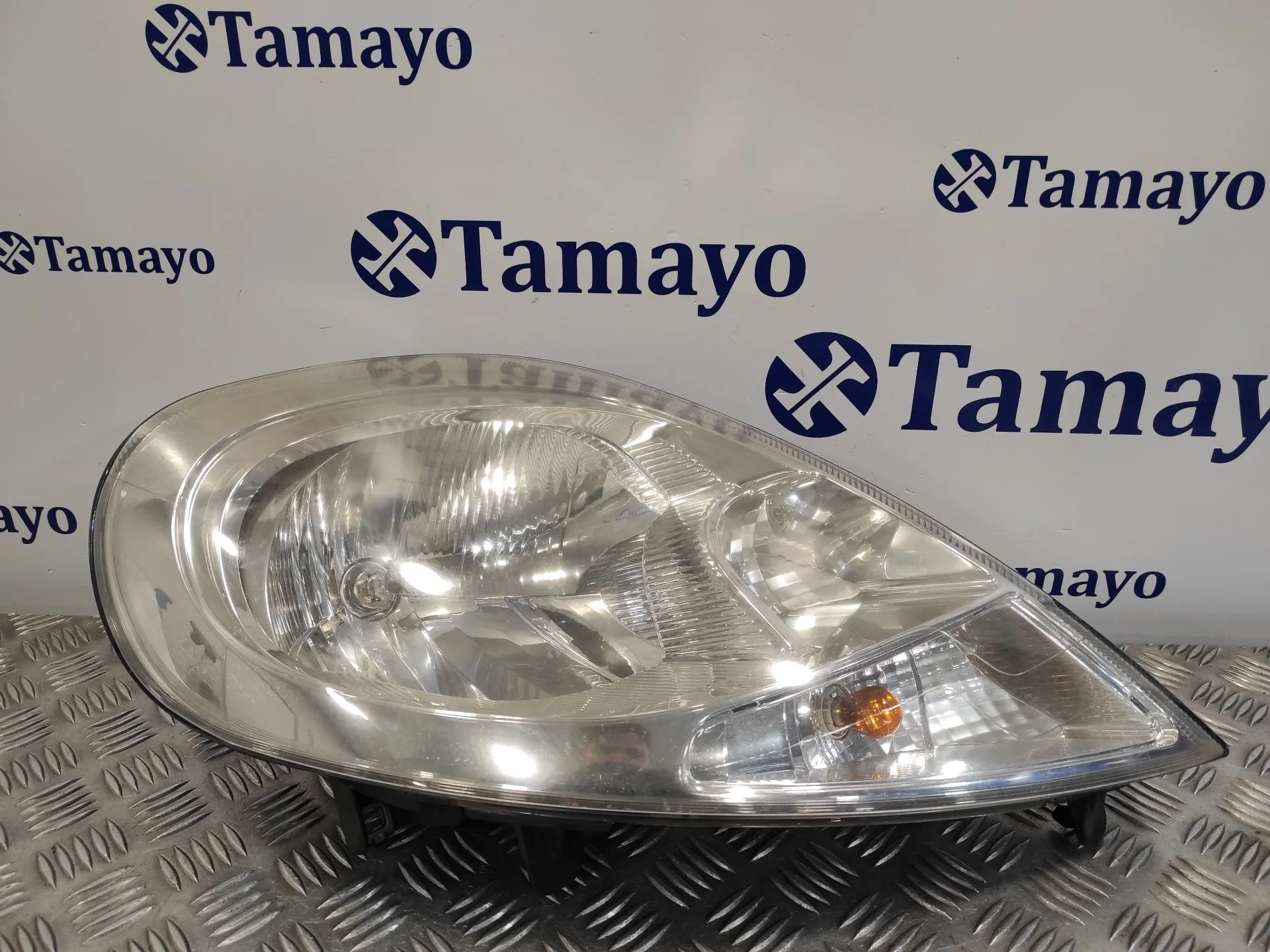 Faro Derecho para Renault Trafic Caja Cerrada (Ab 4.01)