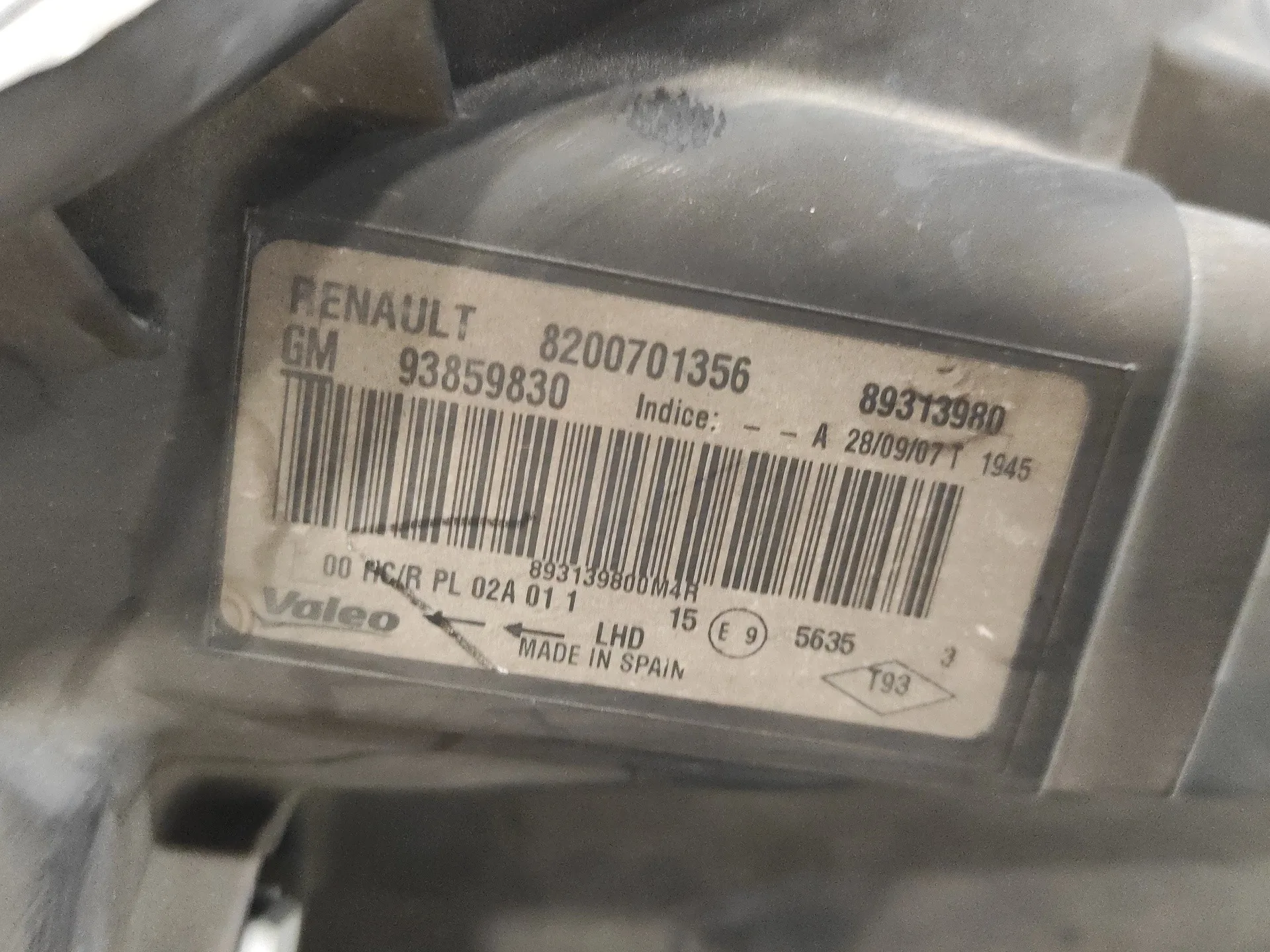 Faro Derecho para Renault Trafic Caja Cerrada (Ab 4.01)