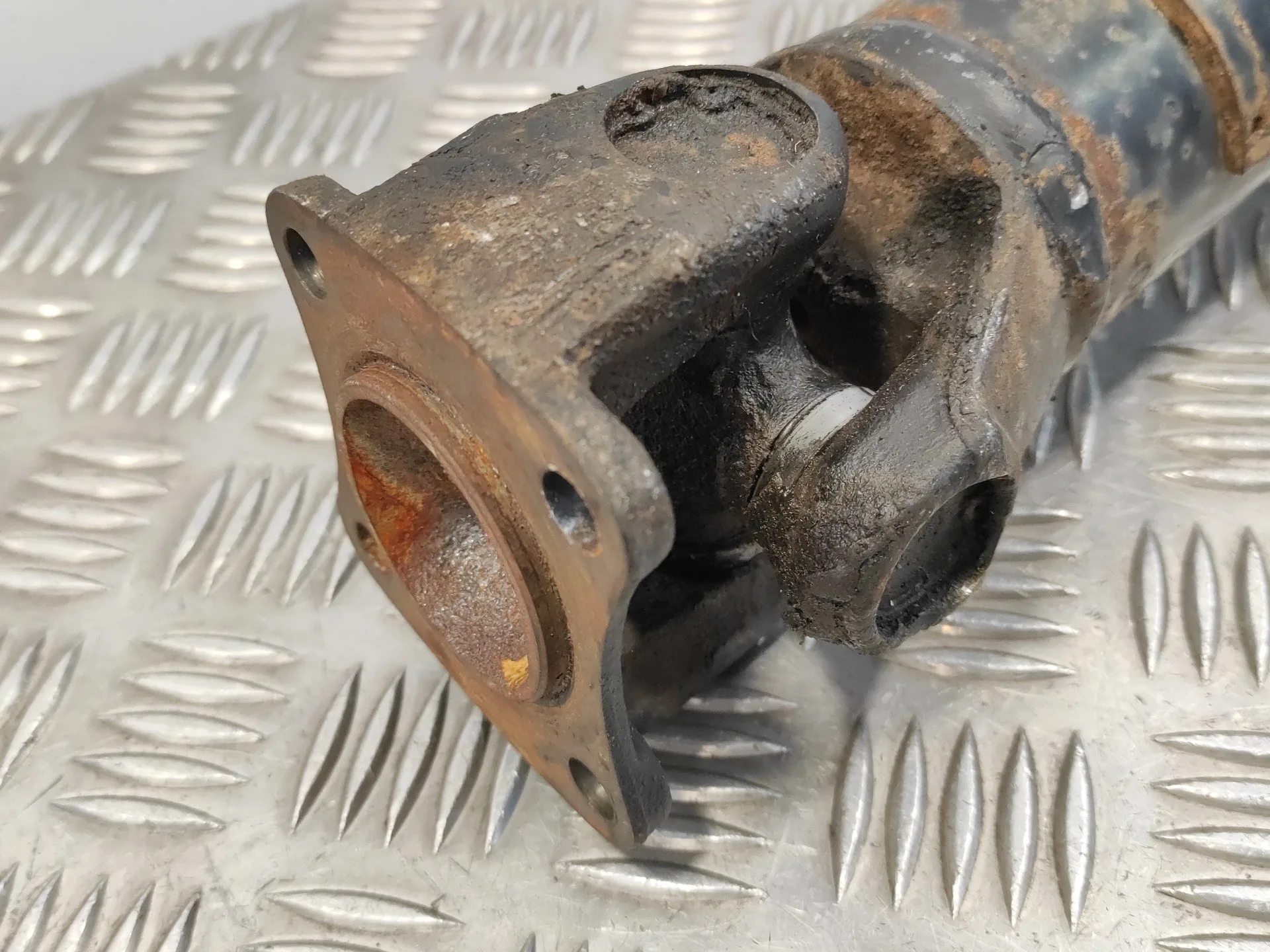 Transmision Central para Nissan Terrano/Terrano.ii (R20)