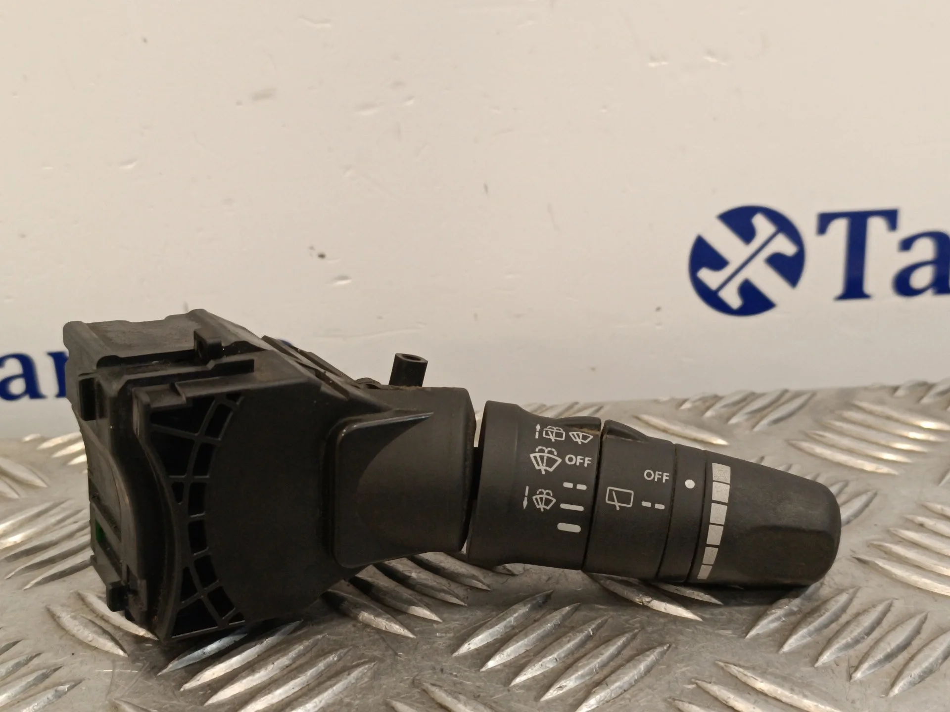 Mando Limpia para Nissan Terrano/Terrano.ii (R20)