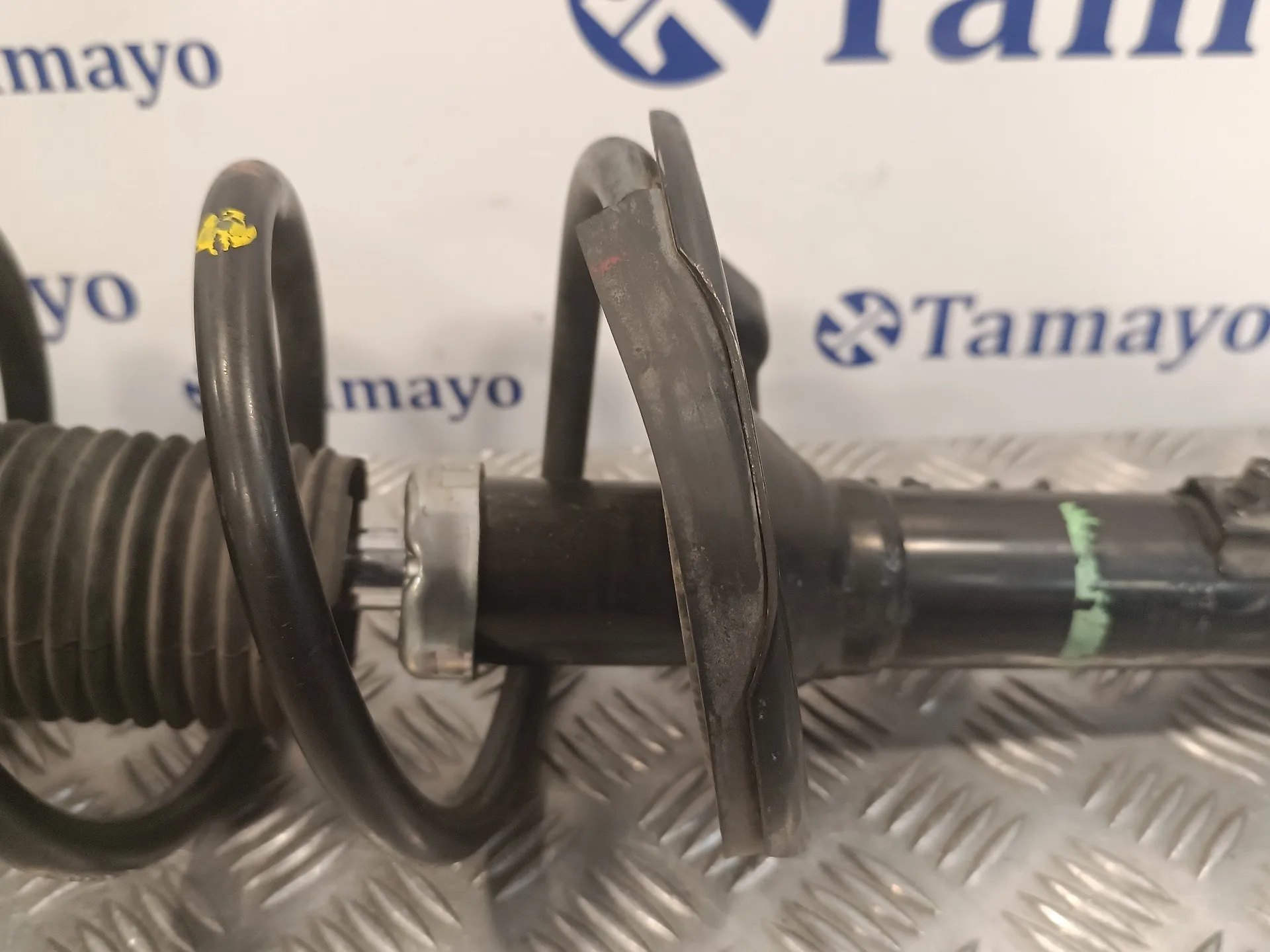 Amortiguador Delantero Izquierdo para Mitsubishi Lancer Berlina (Cy0)