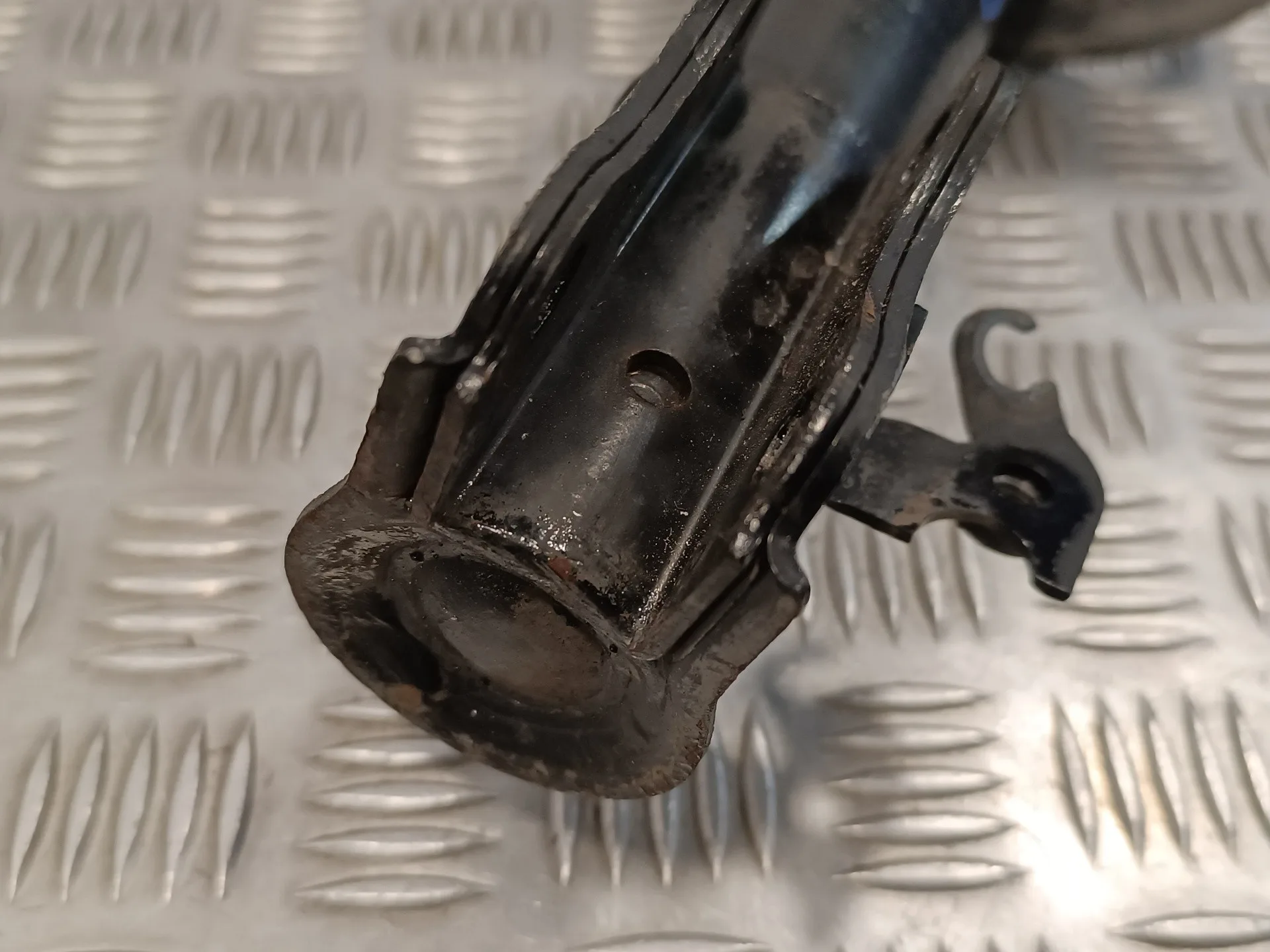 Amortiguador Delantero Izquierdo para Suzuki Swift Berlina (Mz)