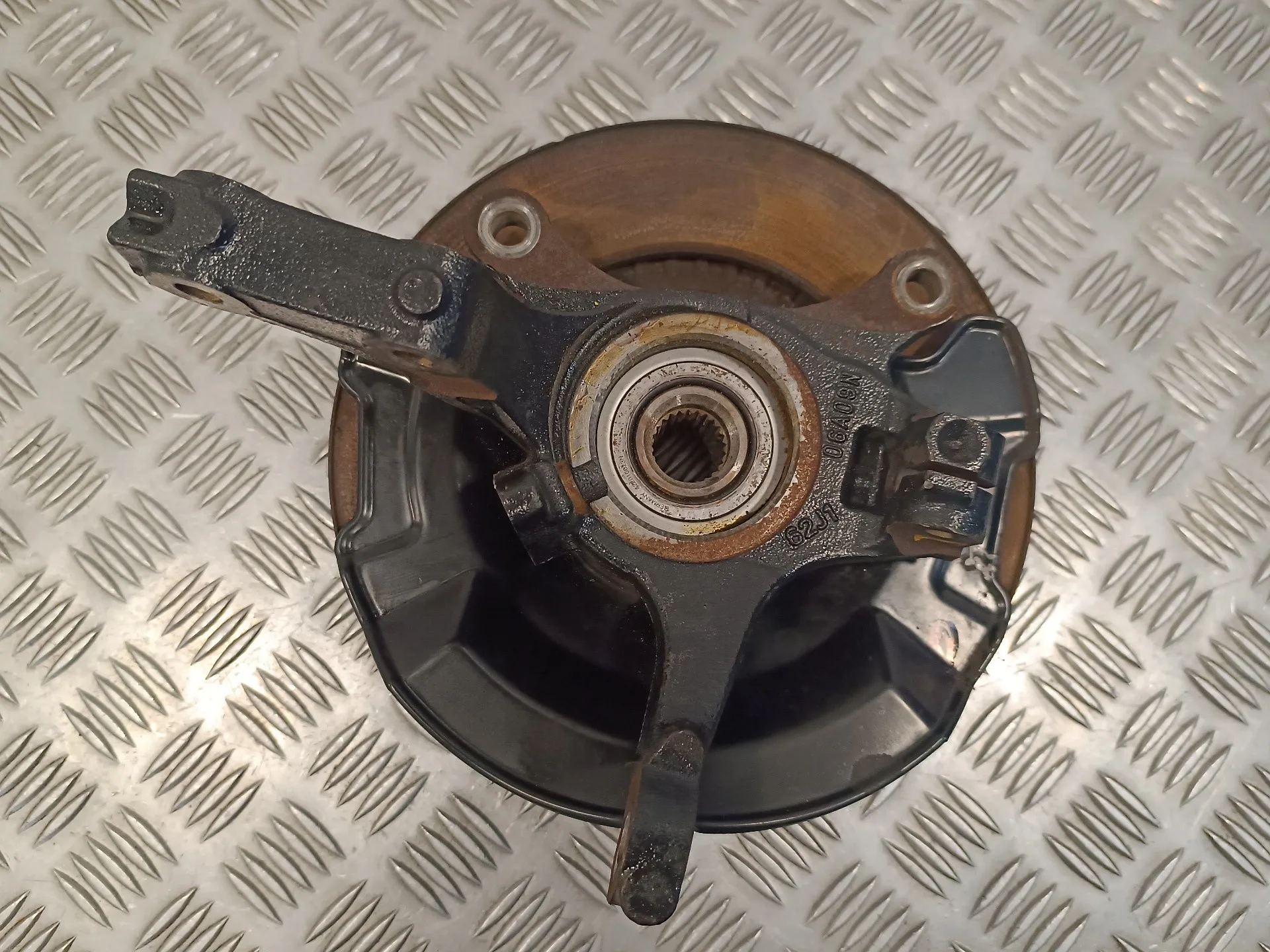 Mangueta Delantera Izquierda para Suzuki Swift Berlina (Mz)
