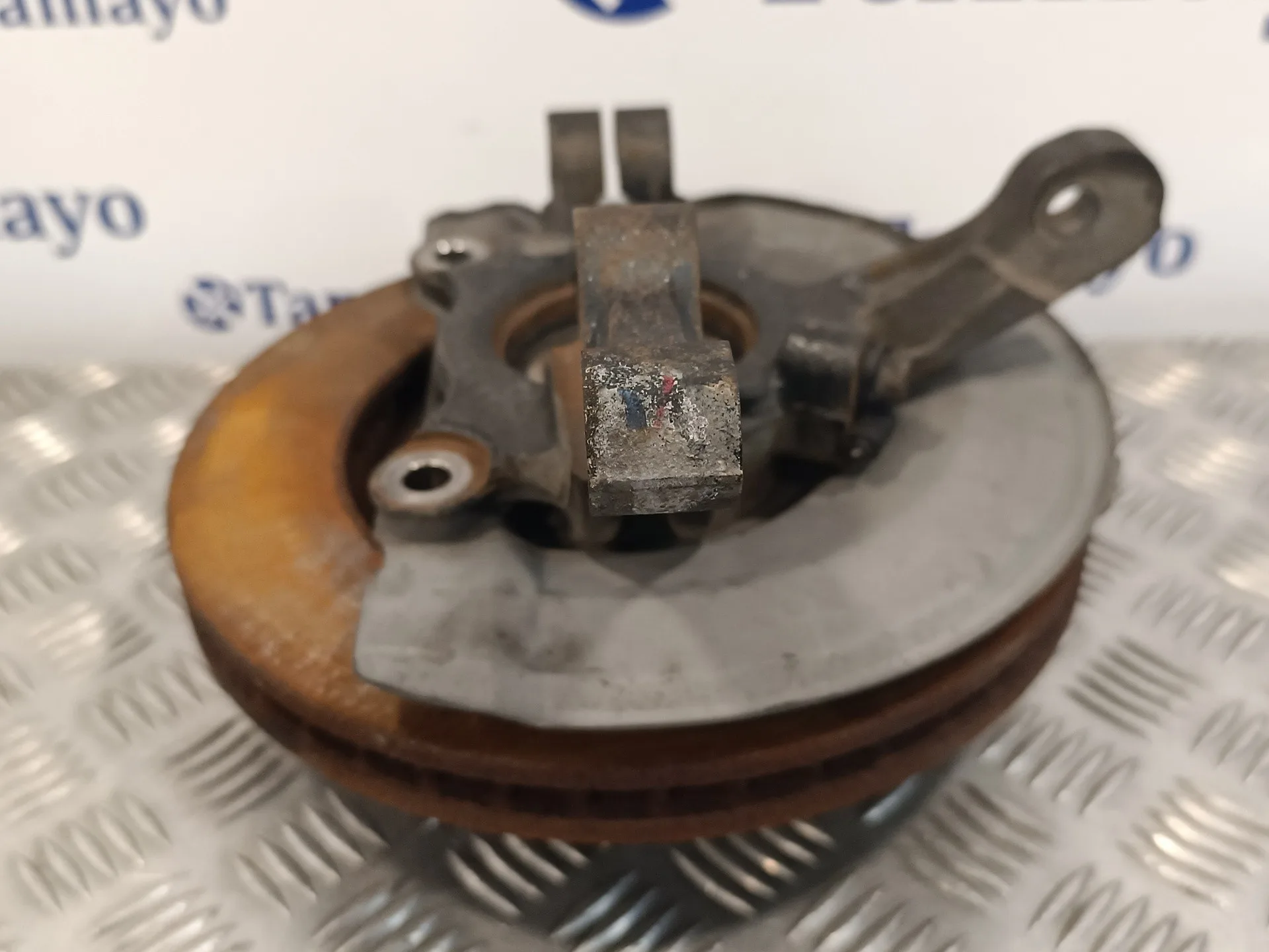 Mangueta Delantera Izquierda para Mitsubishi Lancer Berlina (Cy0)