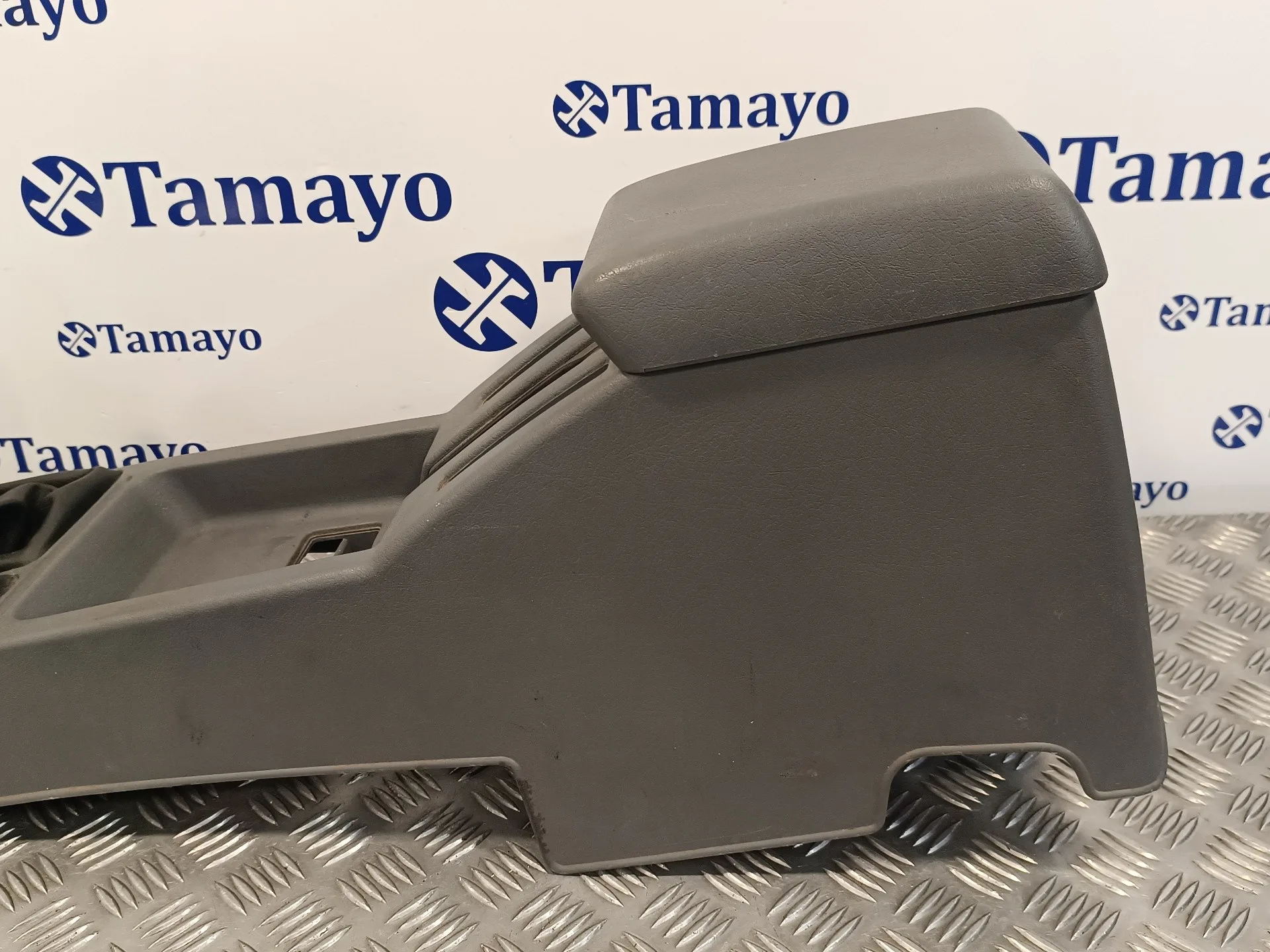 Apoyabrazos Central para Nissan Terrano/Terrano.ii (R20)
