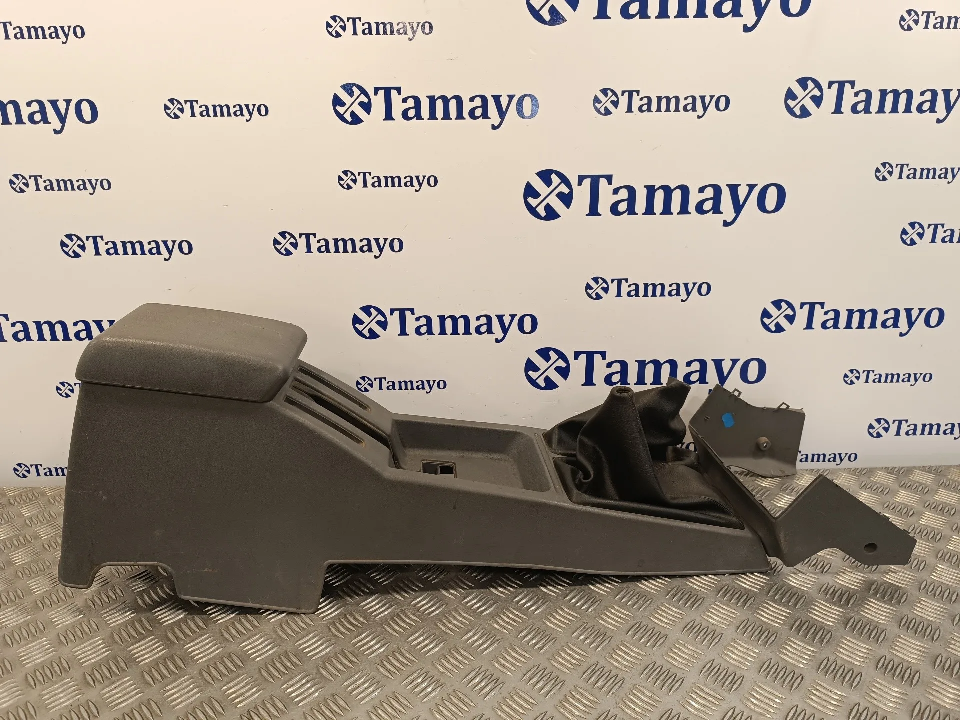 Apoyabrazos Central para Nissan Terrano/Terrano.ii (R20)