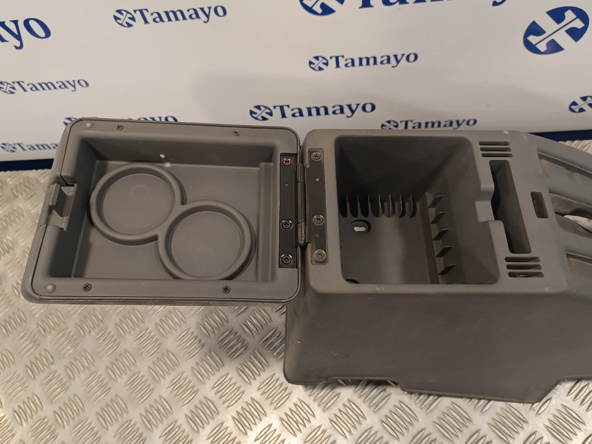 Apoyabrazos Central para Nissan Terrano/Terrano.ii (R20)