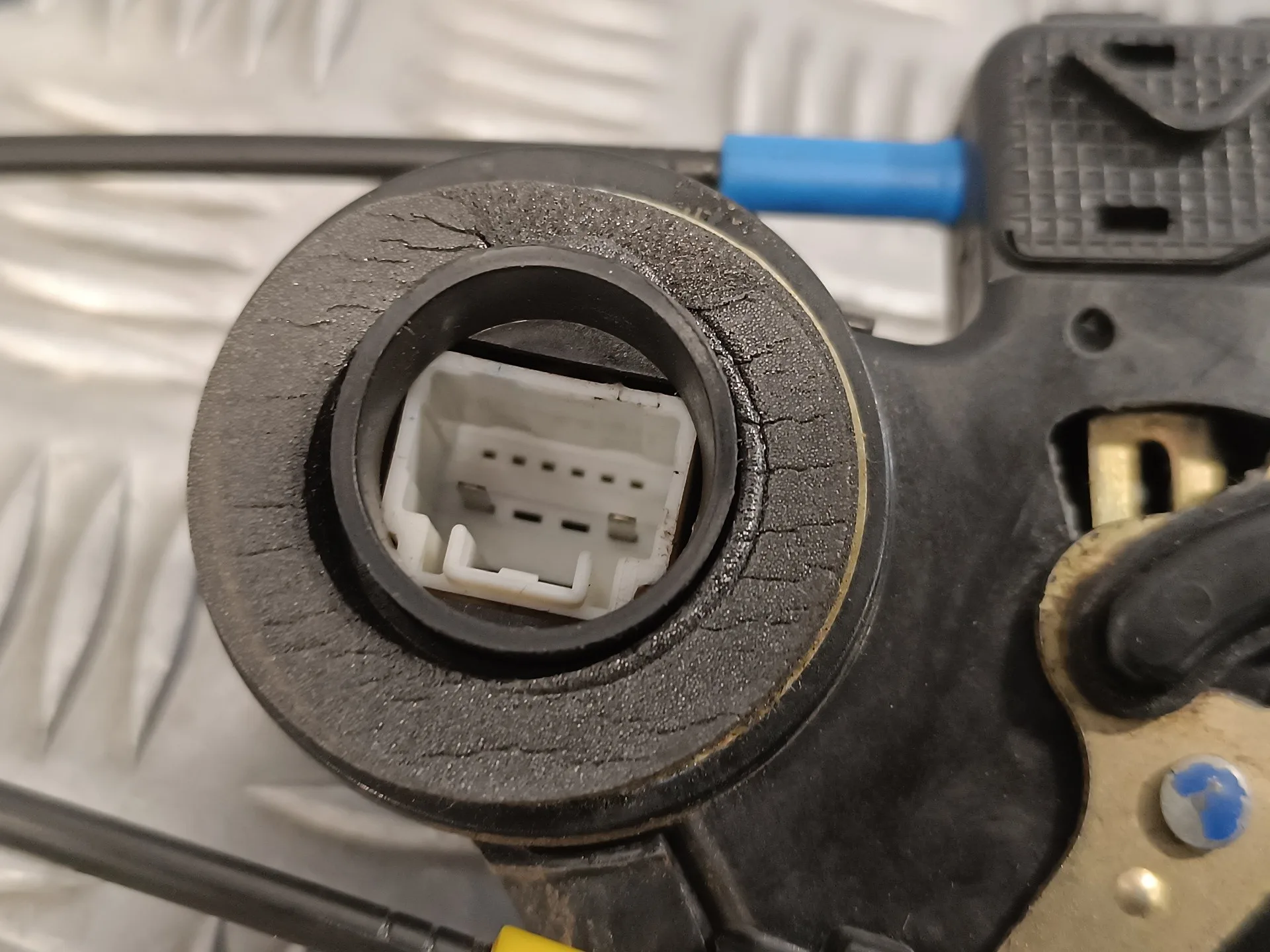 Cerradura Puerta Trasera Izquierda para Toyota Corolla Verso (R1)