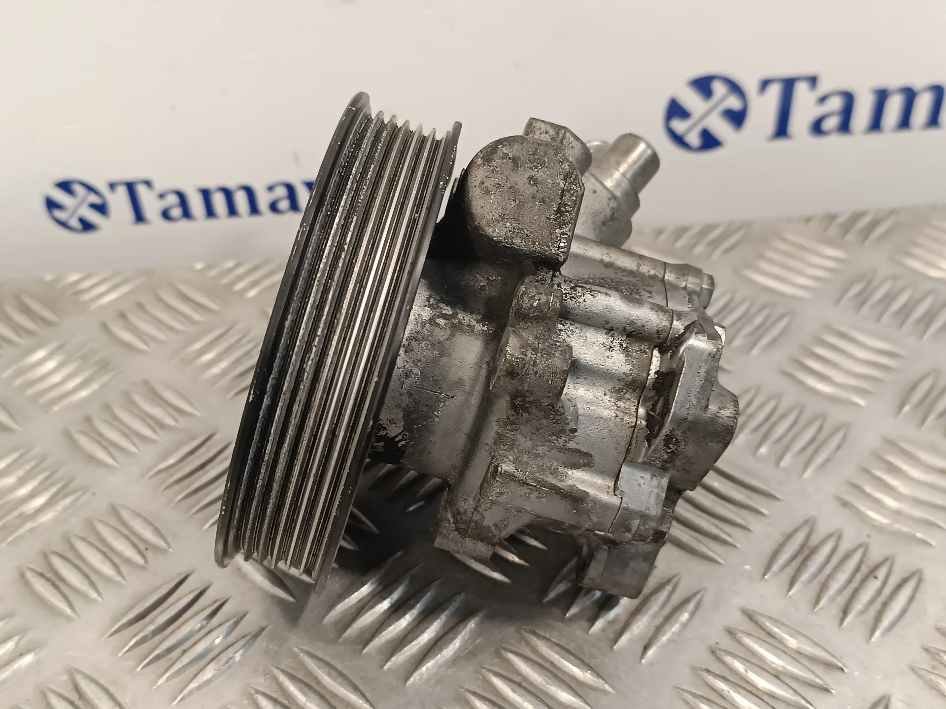 Bomba Direccion para Audi A4 Avant (8E)