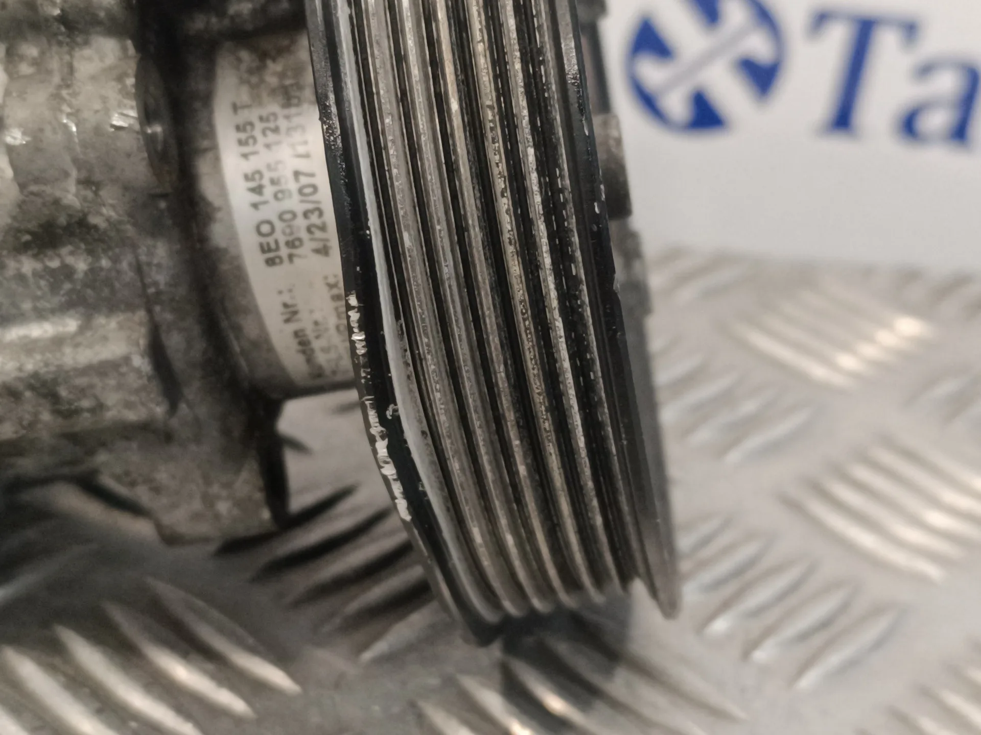 Bomba Direccion para Audi A4 Avant (8E)