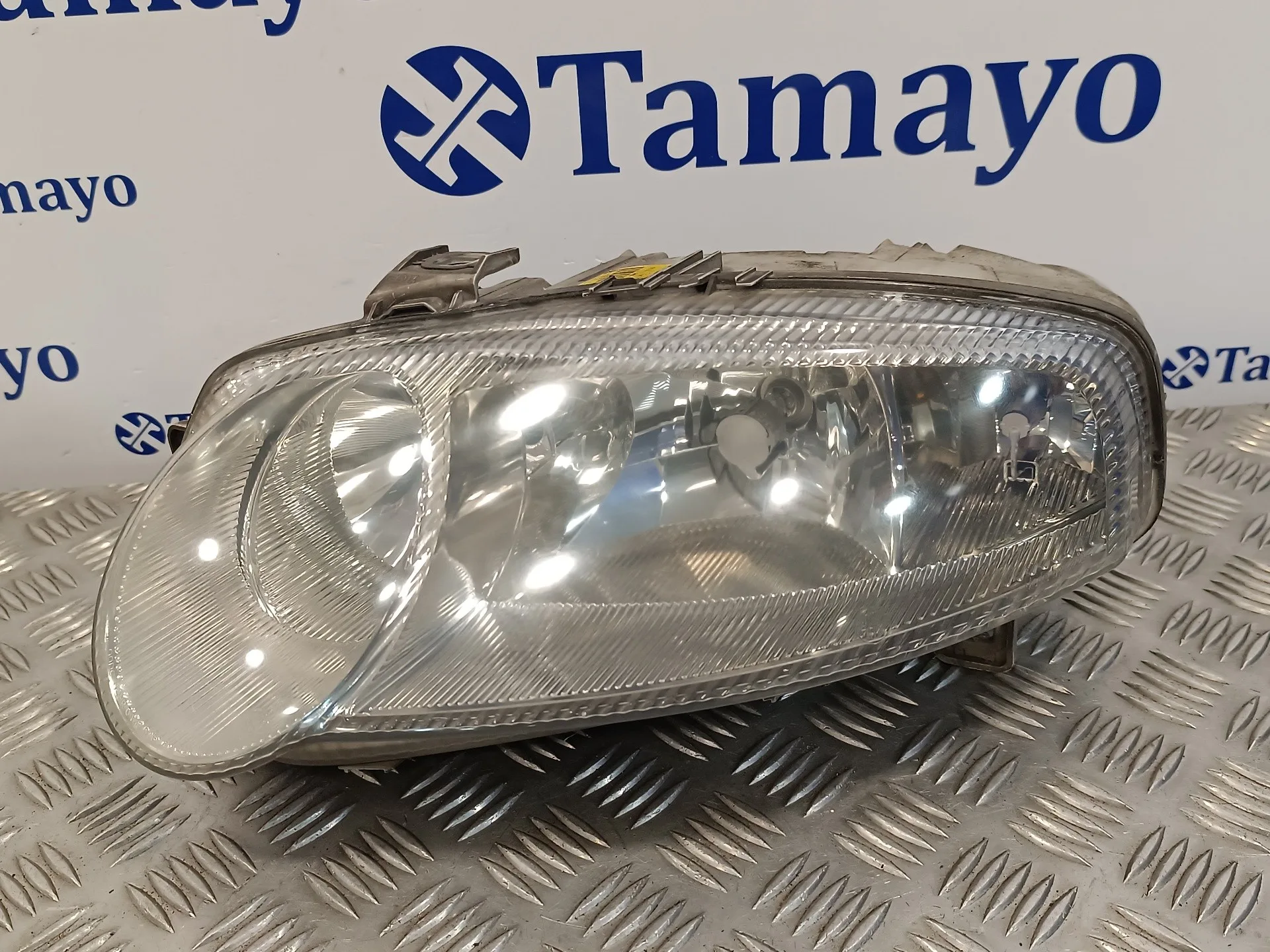 Faro Izquierdo para Alfa Romeo 147 (190)