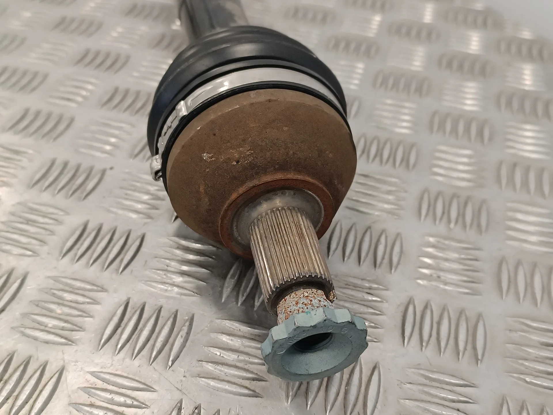 Transmision Delantera Derecha para Volkswagen Polo (6R1)