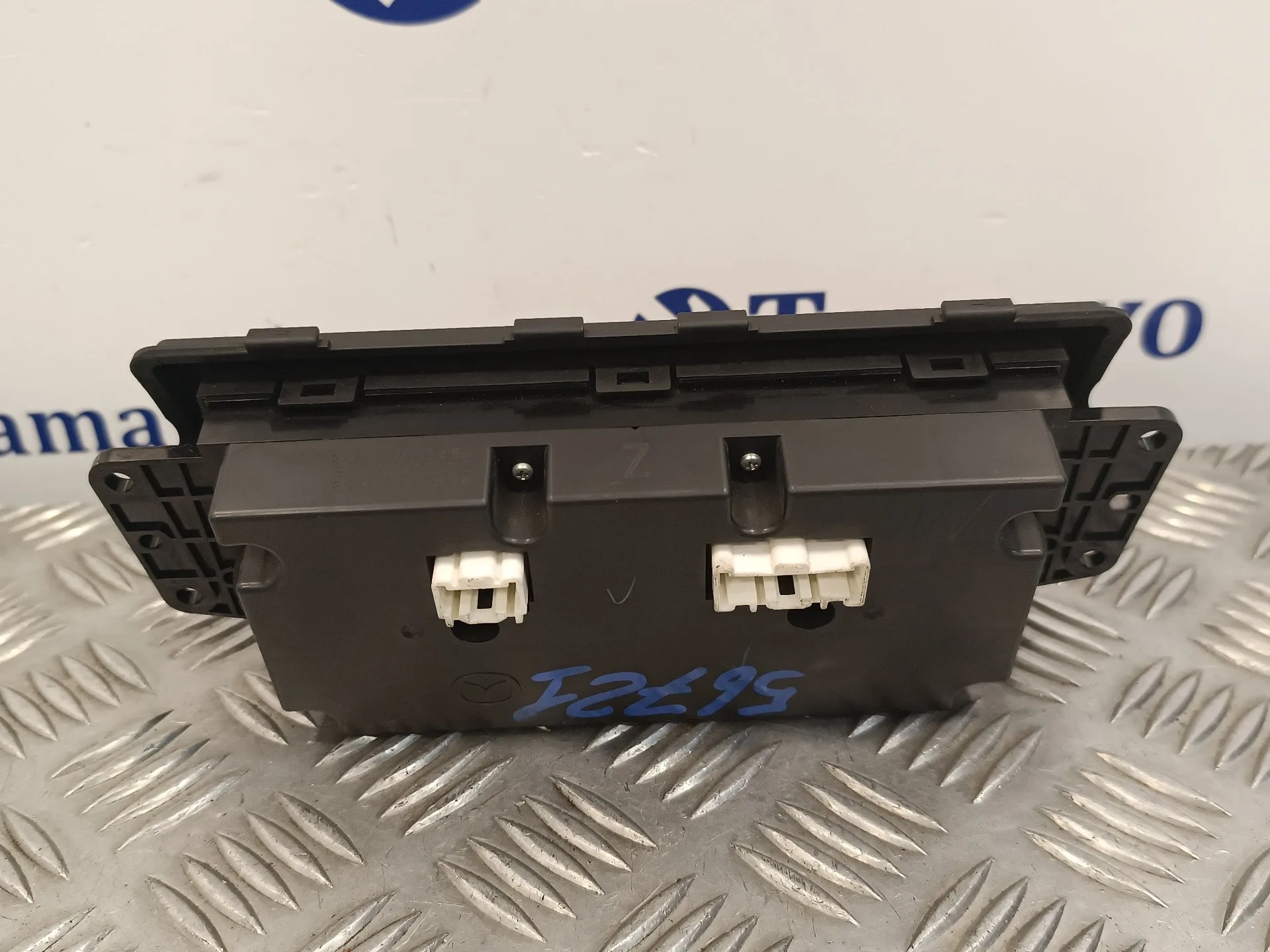 Mando Climatizador para Mazda 6 Lim. (Gh)