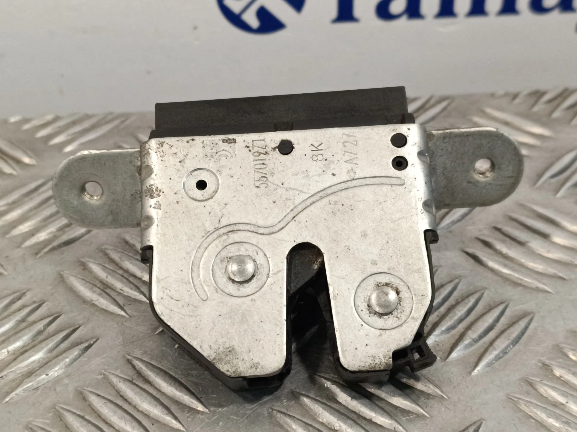 Cerradura Maletero / Porton para Opel Corsa D