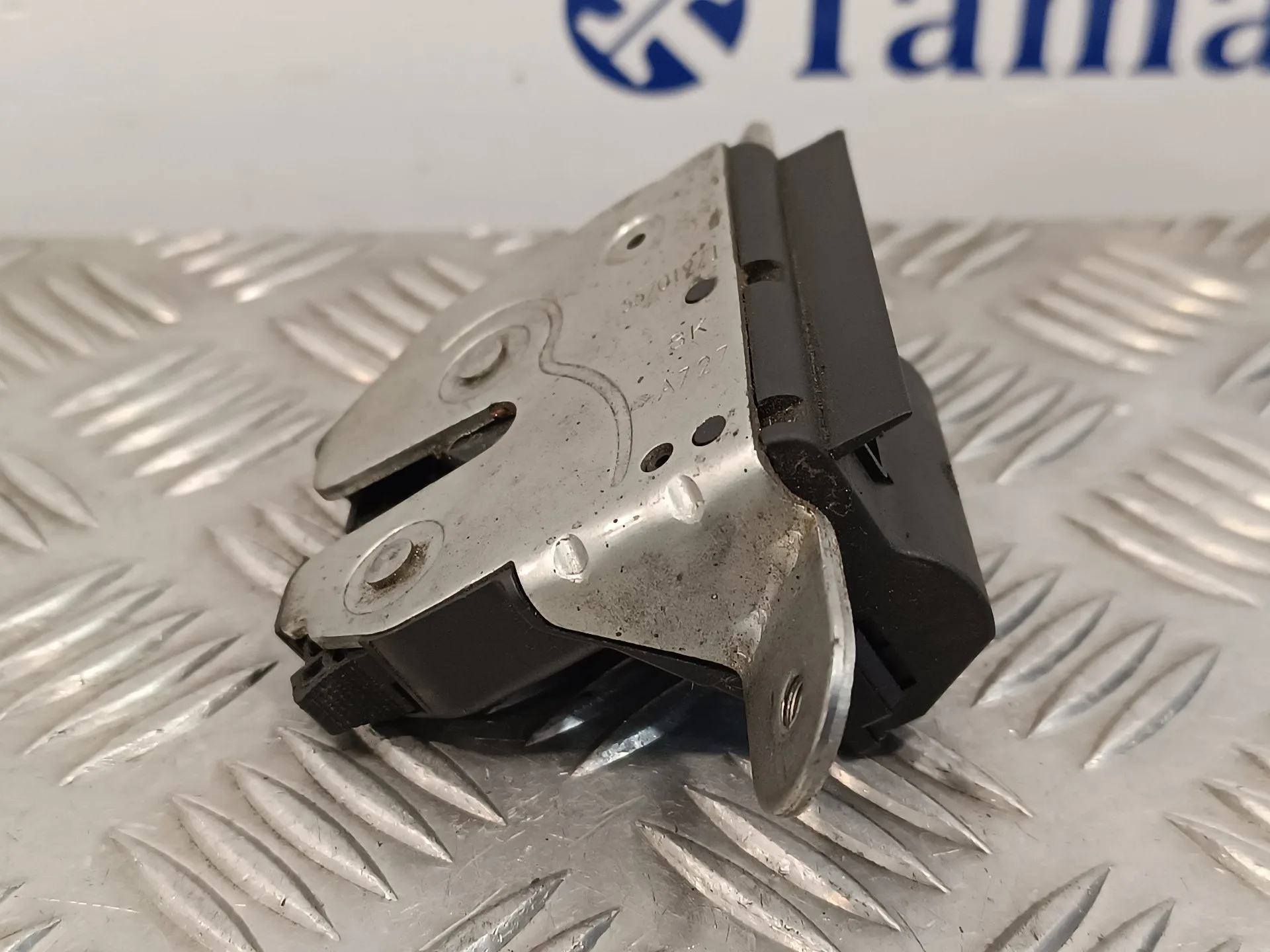 Cerradura Maletero / Porton para Opel Corsa D
