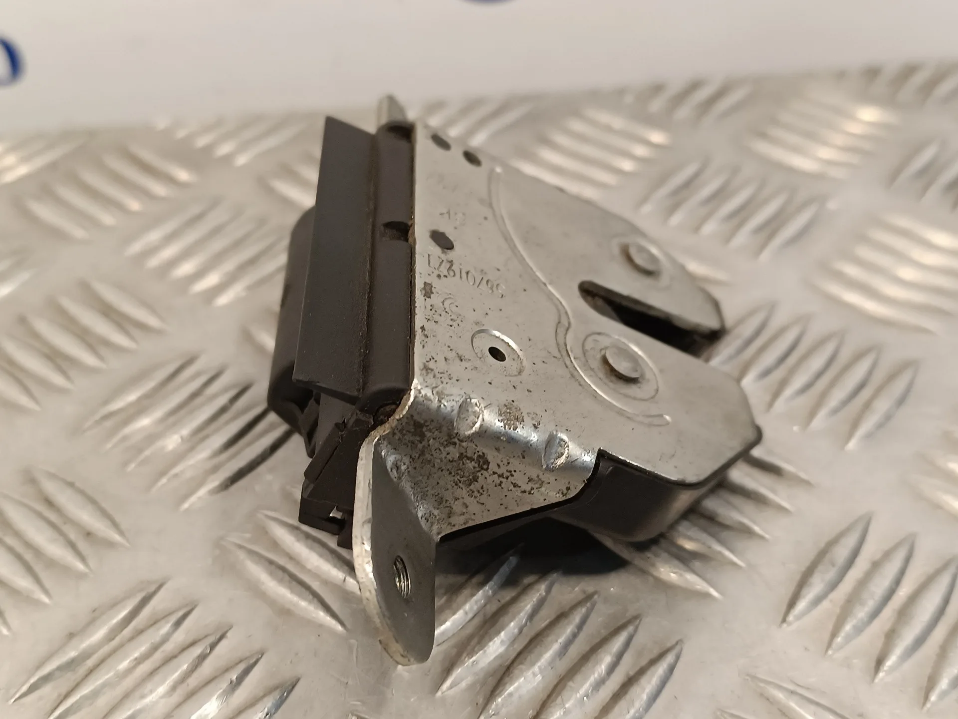 Cerradura Maletero / Porton para Opel Corsa D