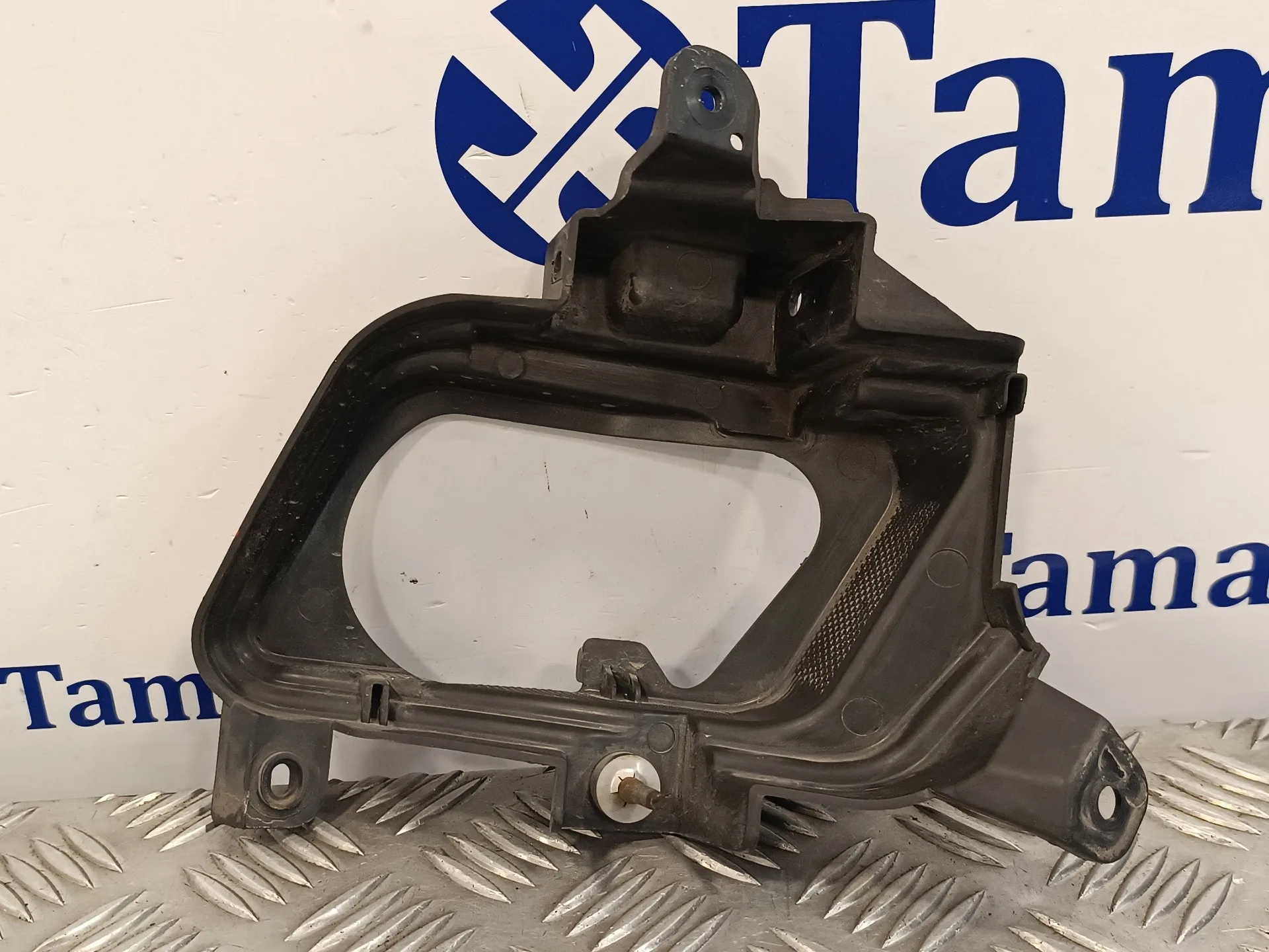 Soporte Faro Antiniebla Derecho para Kia Cee'd