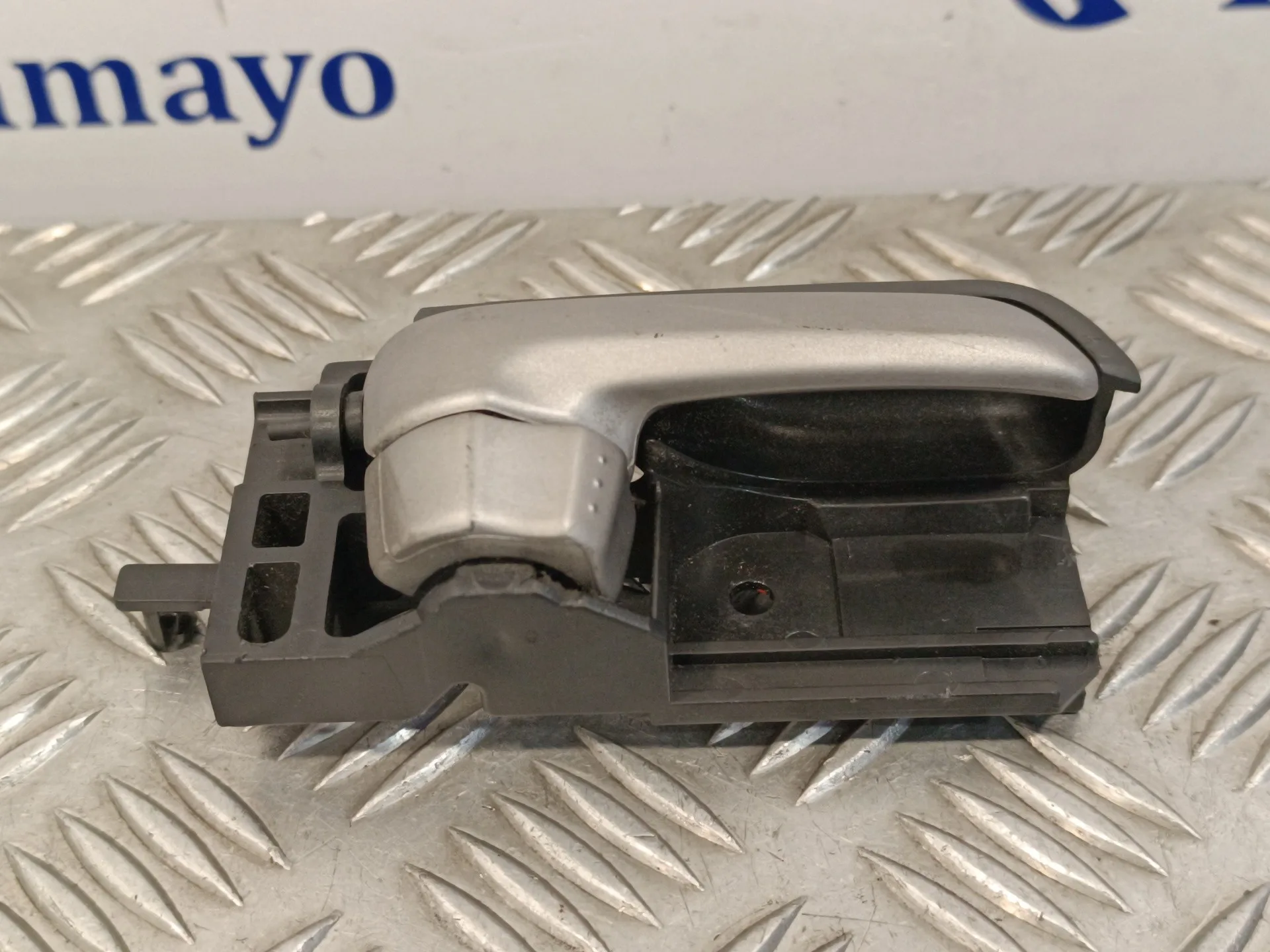 Maneta Interior Trasera Derecha para Suzuki Swift Berlina (Mz)