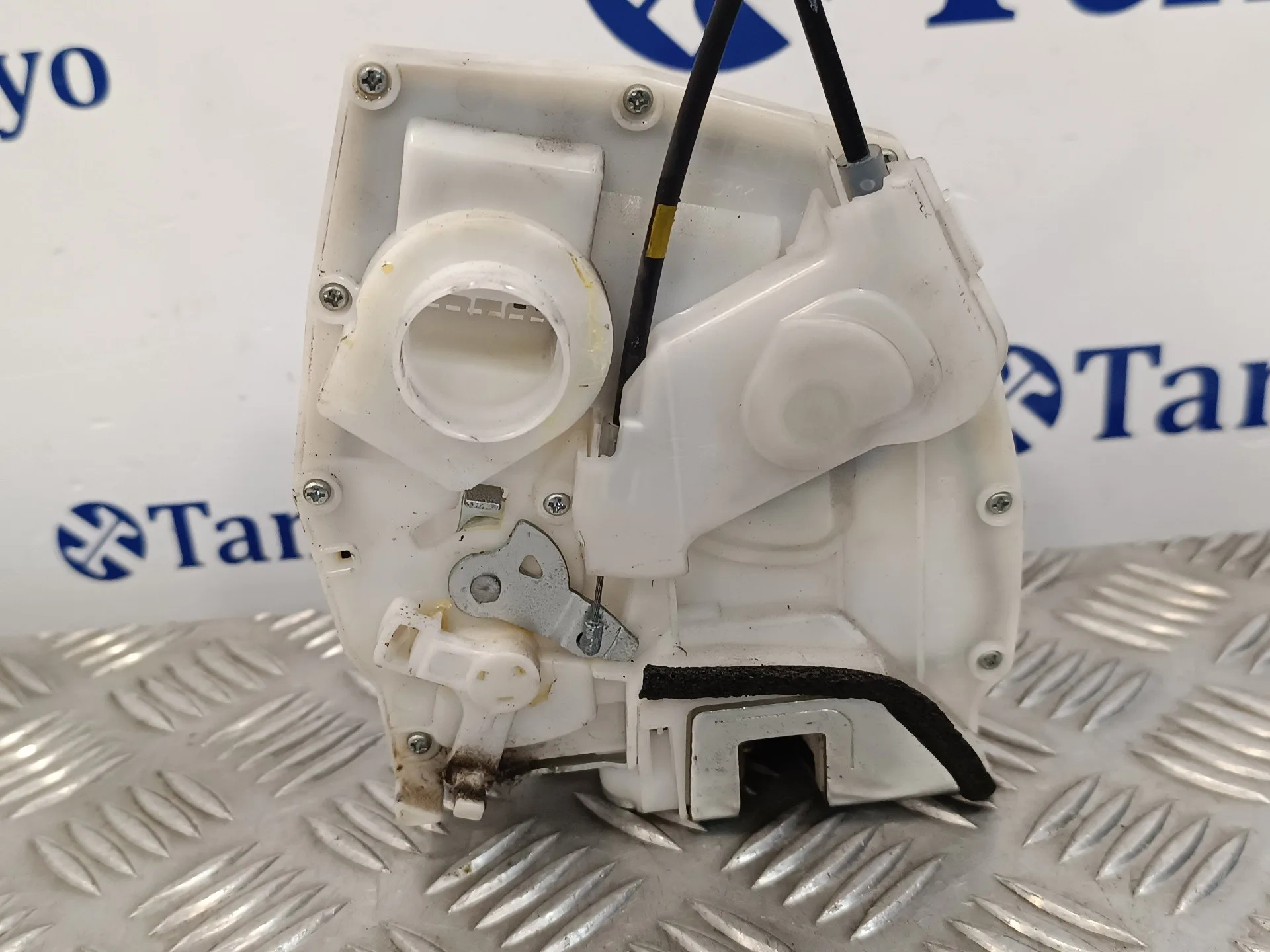 Cerradura Puerta Trasera Derecha para Suzuki Swift Berlina (Mz)