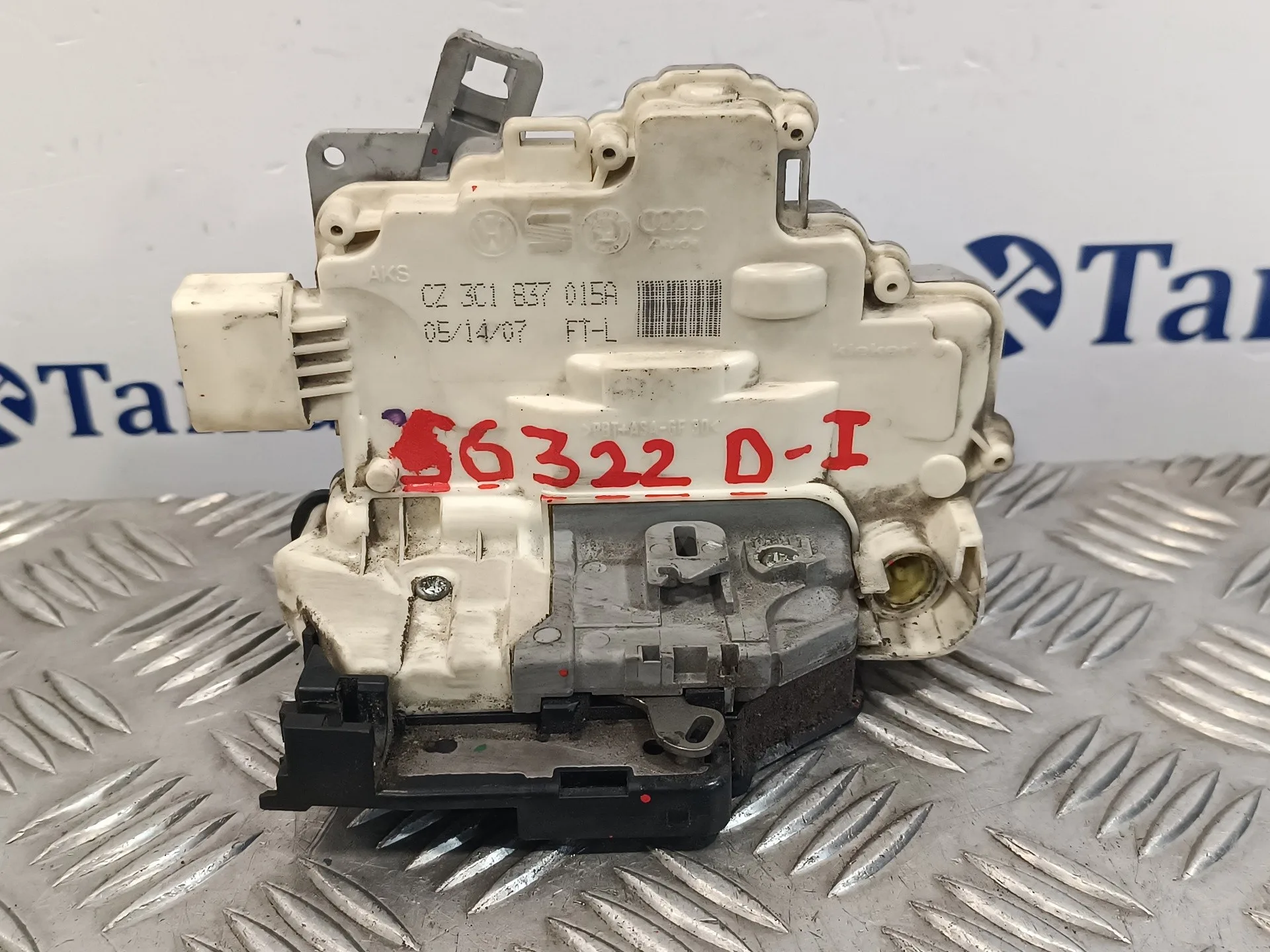 Cerradura Puerta Delantera Izquierda para Volkswagen Passat Berlina (3C2)
