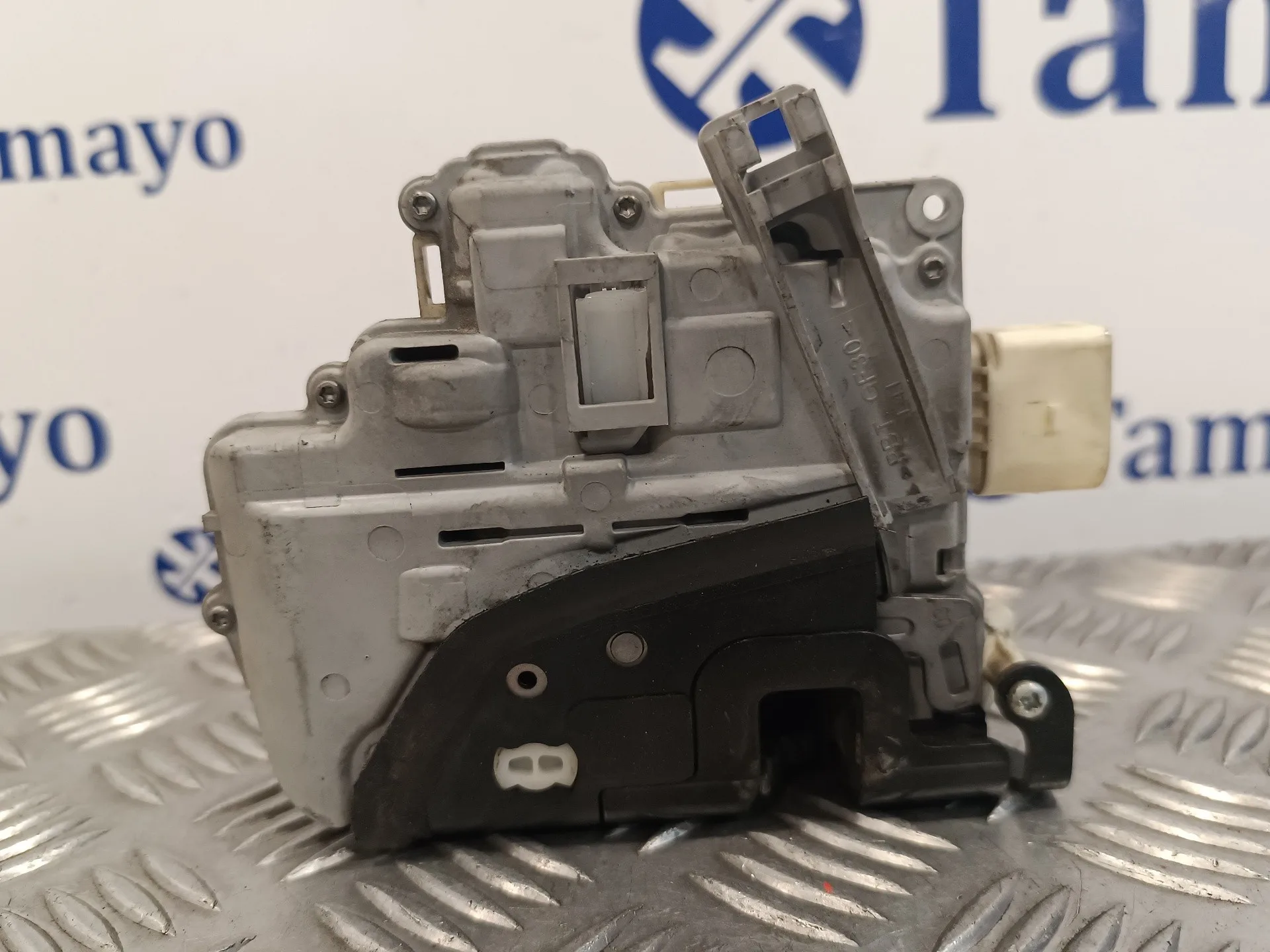 Cerradura Puerta Delantera Izquierda para Volkswagen Passat Berlina (3C2)
