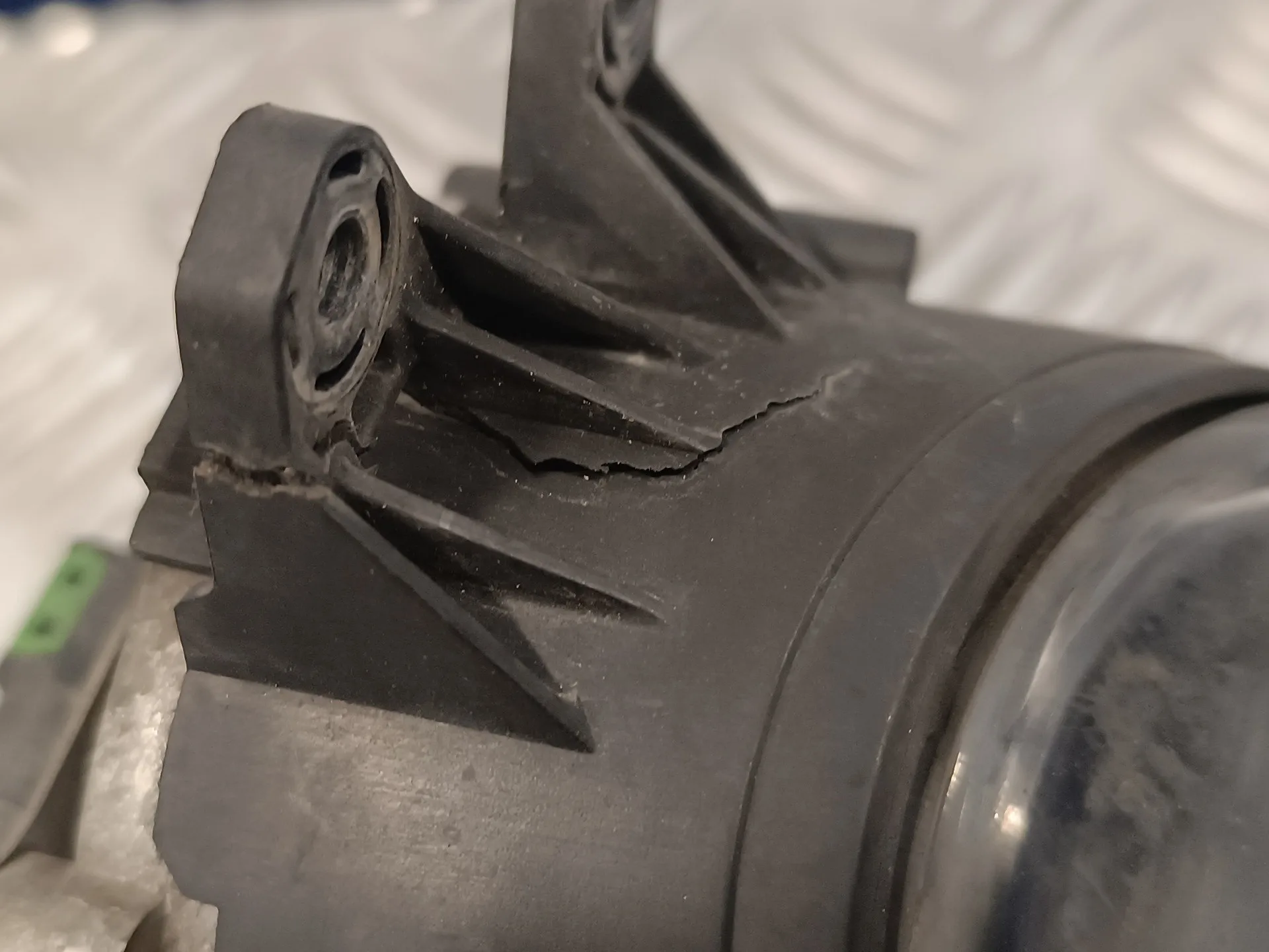 Faro Antiniebla Derecho para Audi A4 Avant (8E)