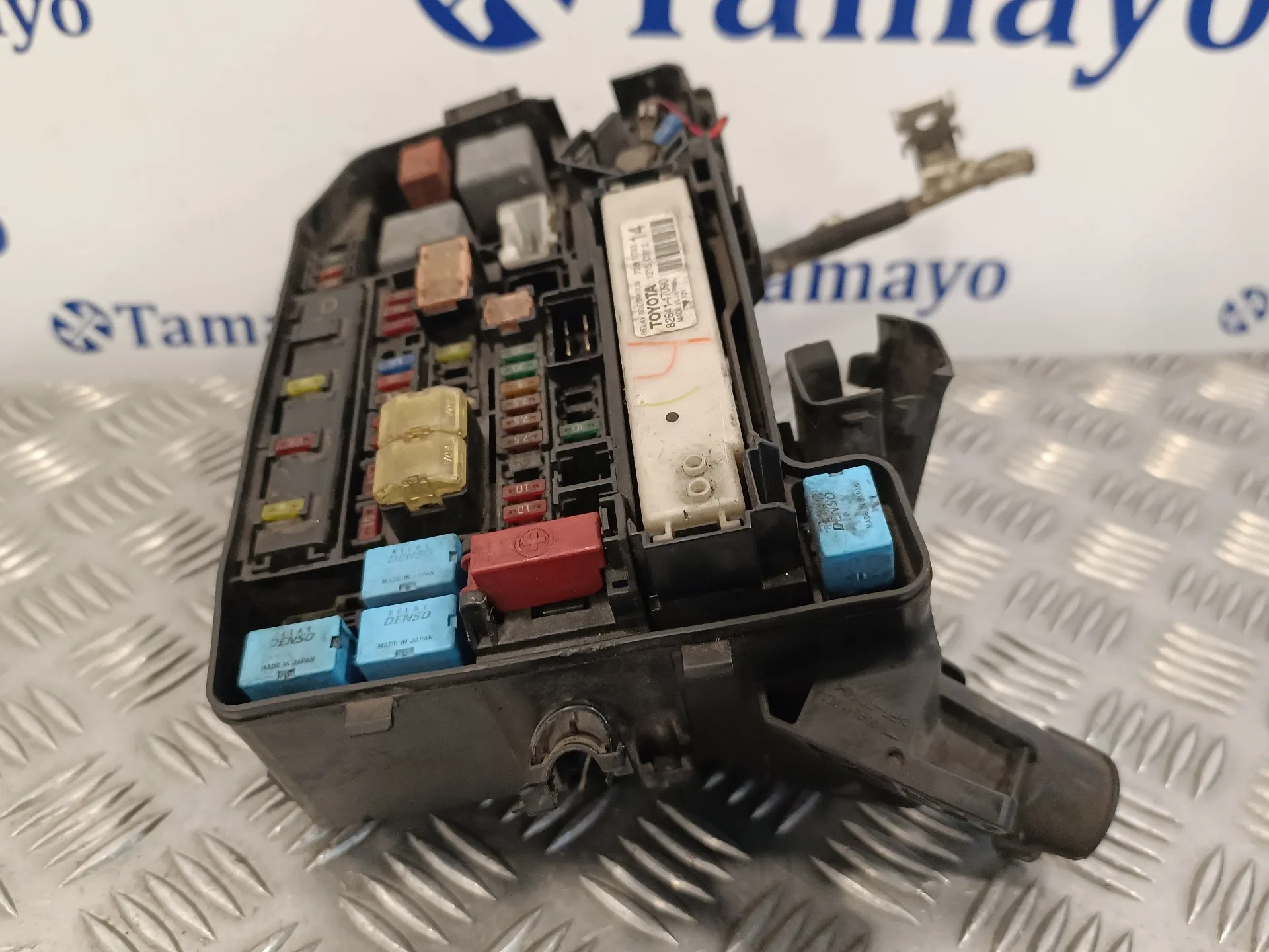 Caja Reles / Fusibles para Toyota Prius (Nhw30)