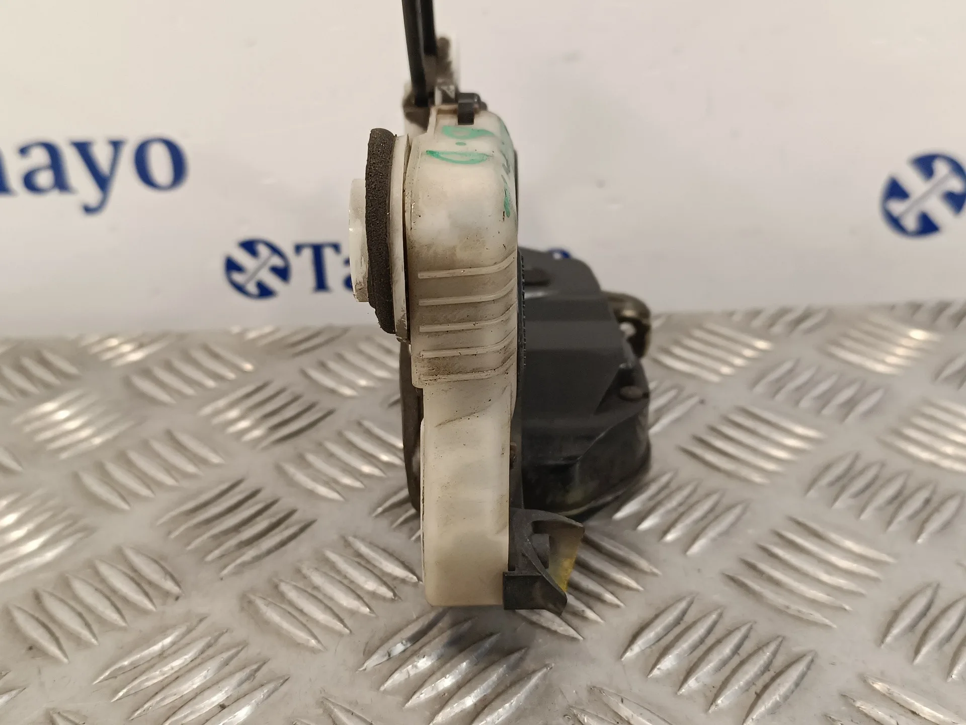 Cerradura Puerta Delantera Derecha para Toyota Prius (Nhw30)