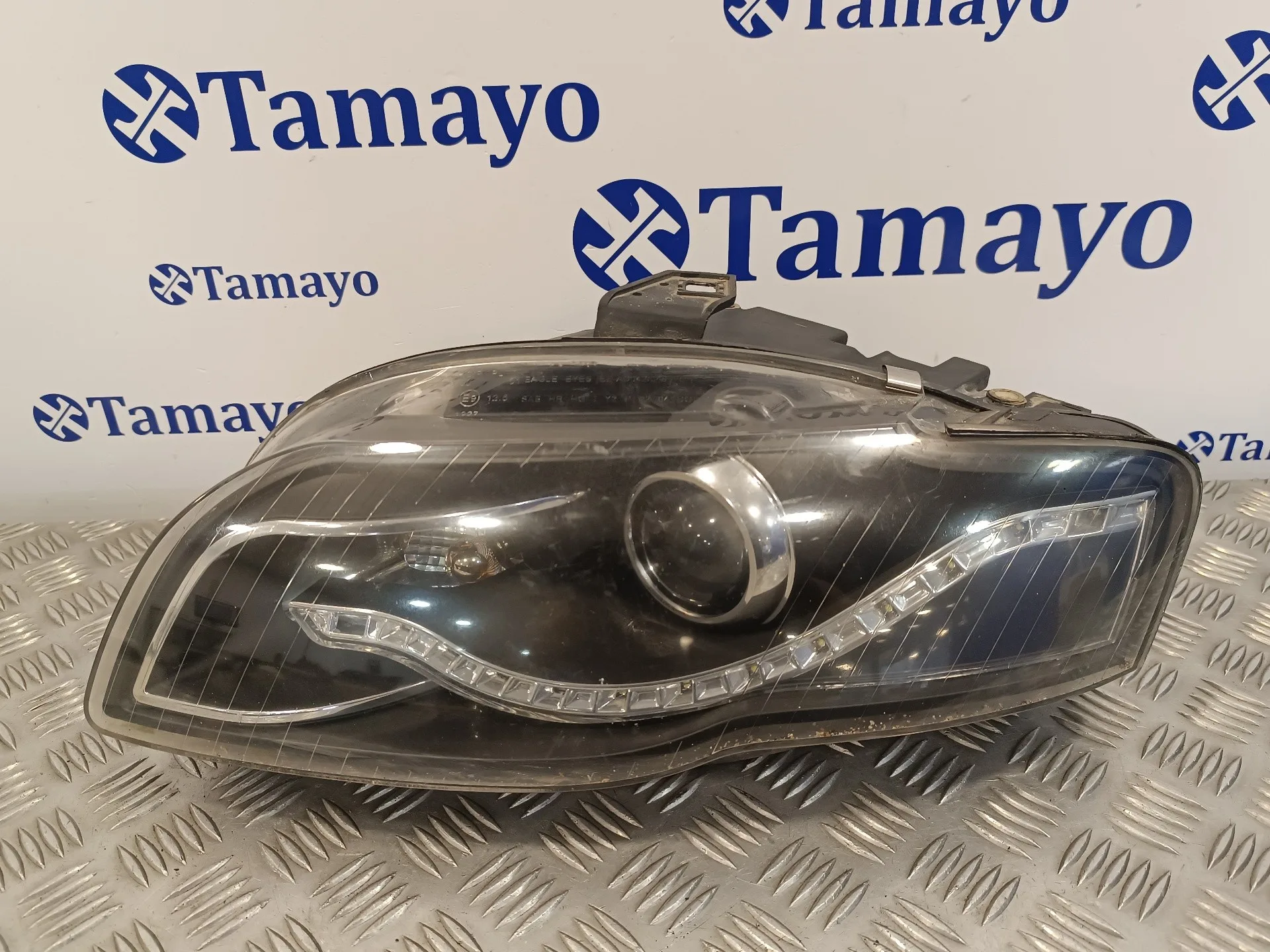 Faro Izquierdo para Audi A4 Avant (8E)