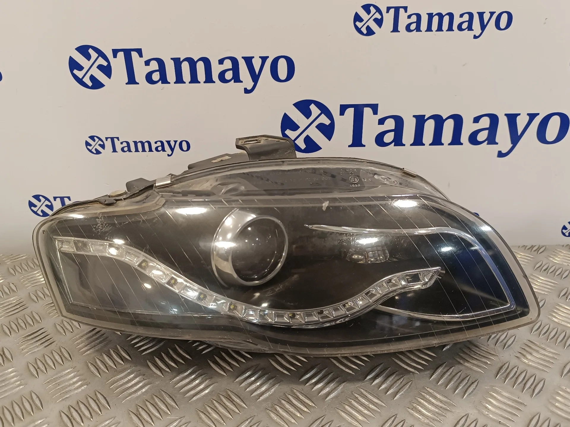 Faro Derecho para Audi A4 Avant (8E)