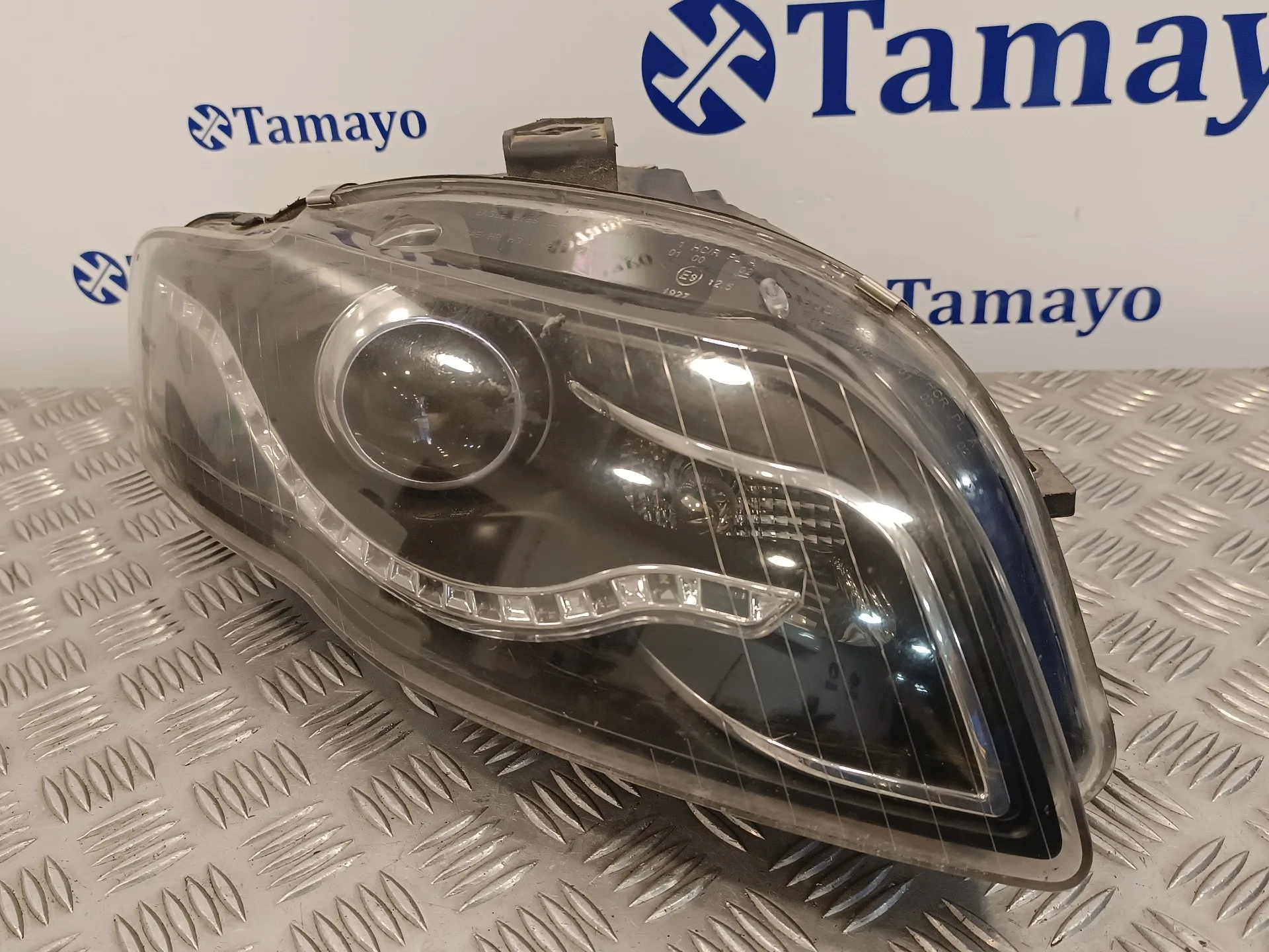 Faro Derecho para Audi A4 Avant (8E)
