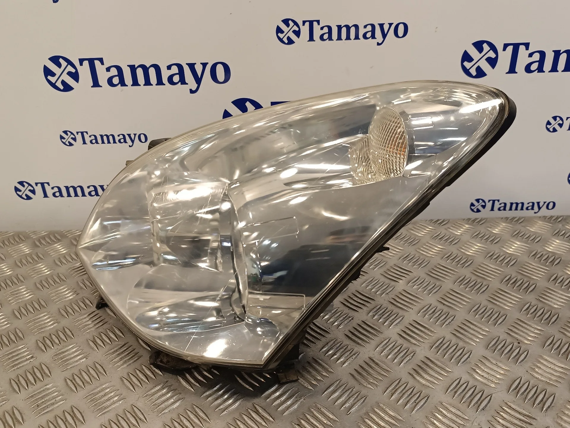 Faro Izquierdo para Toyota Corolla Verso (R1)