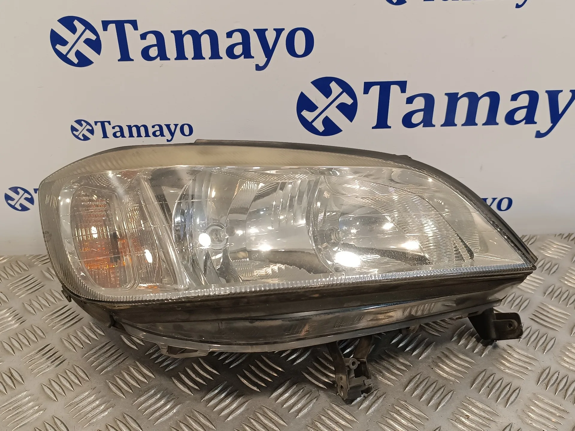 Faro Derecho para Opel Zafira A