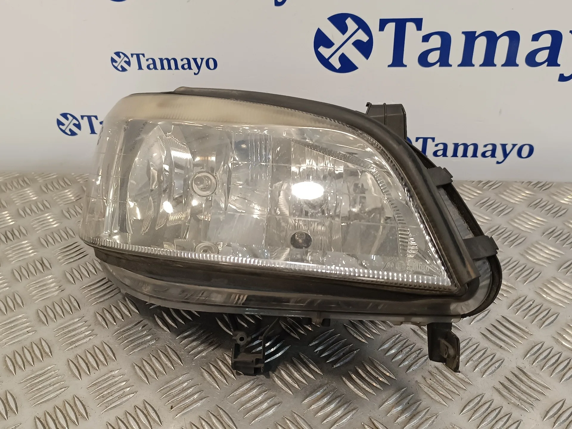 Faro Derecho para Opel Zafira A