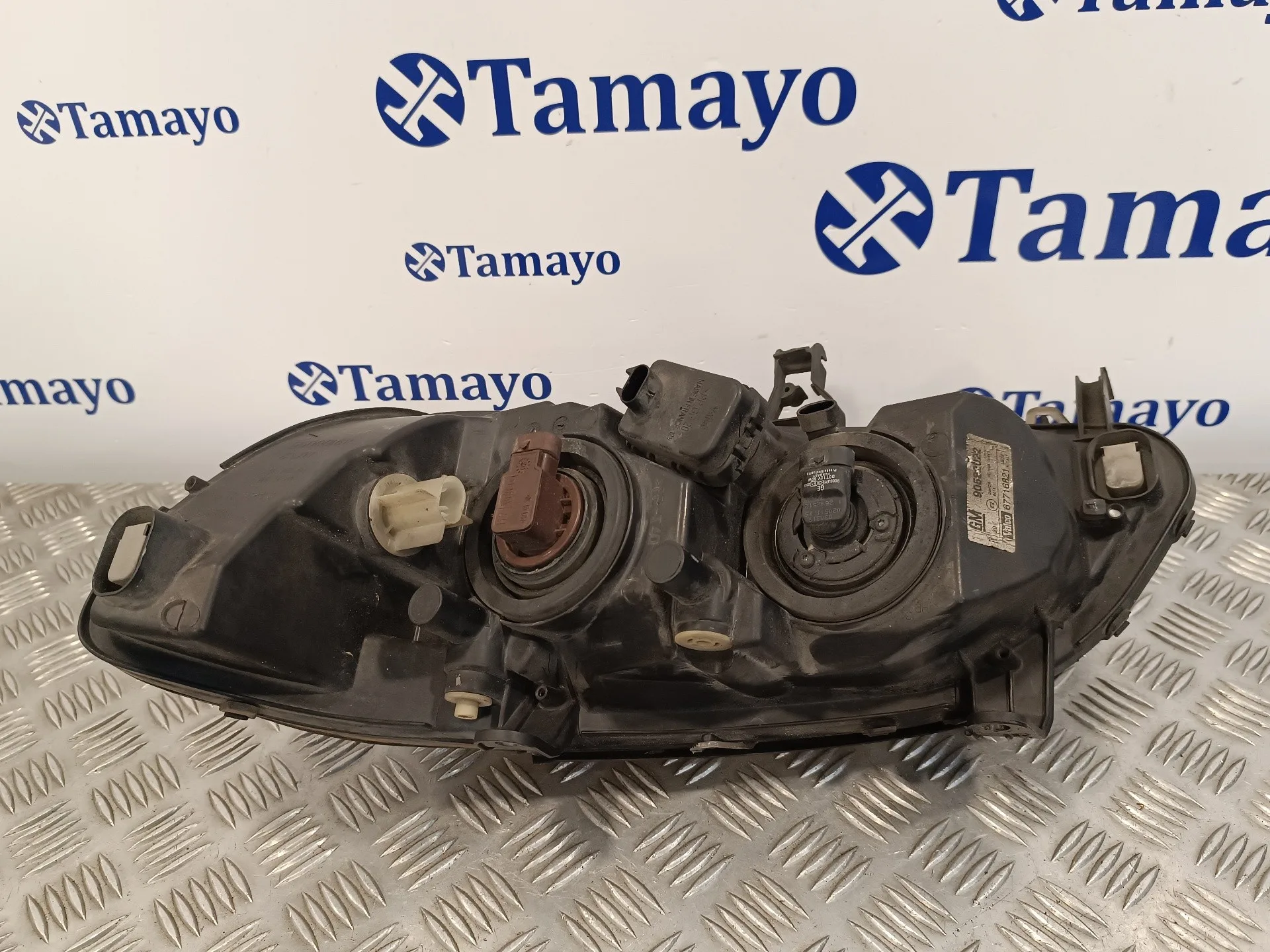 Faro Derecho para Opel Zafira A