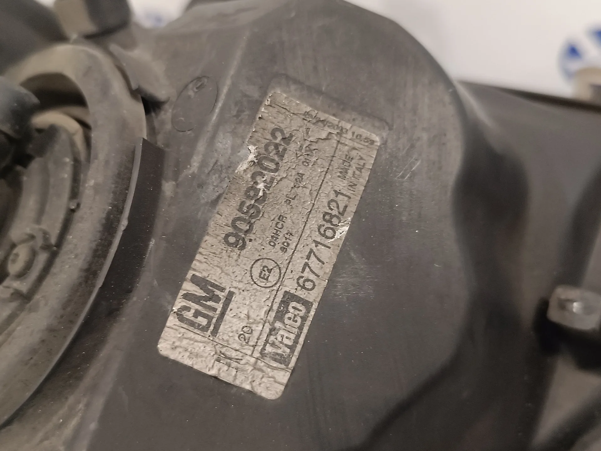 Faro Derecho para Opel Zafira A