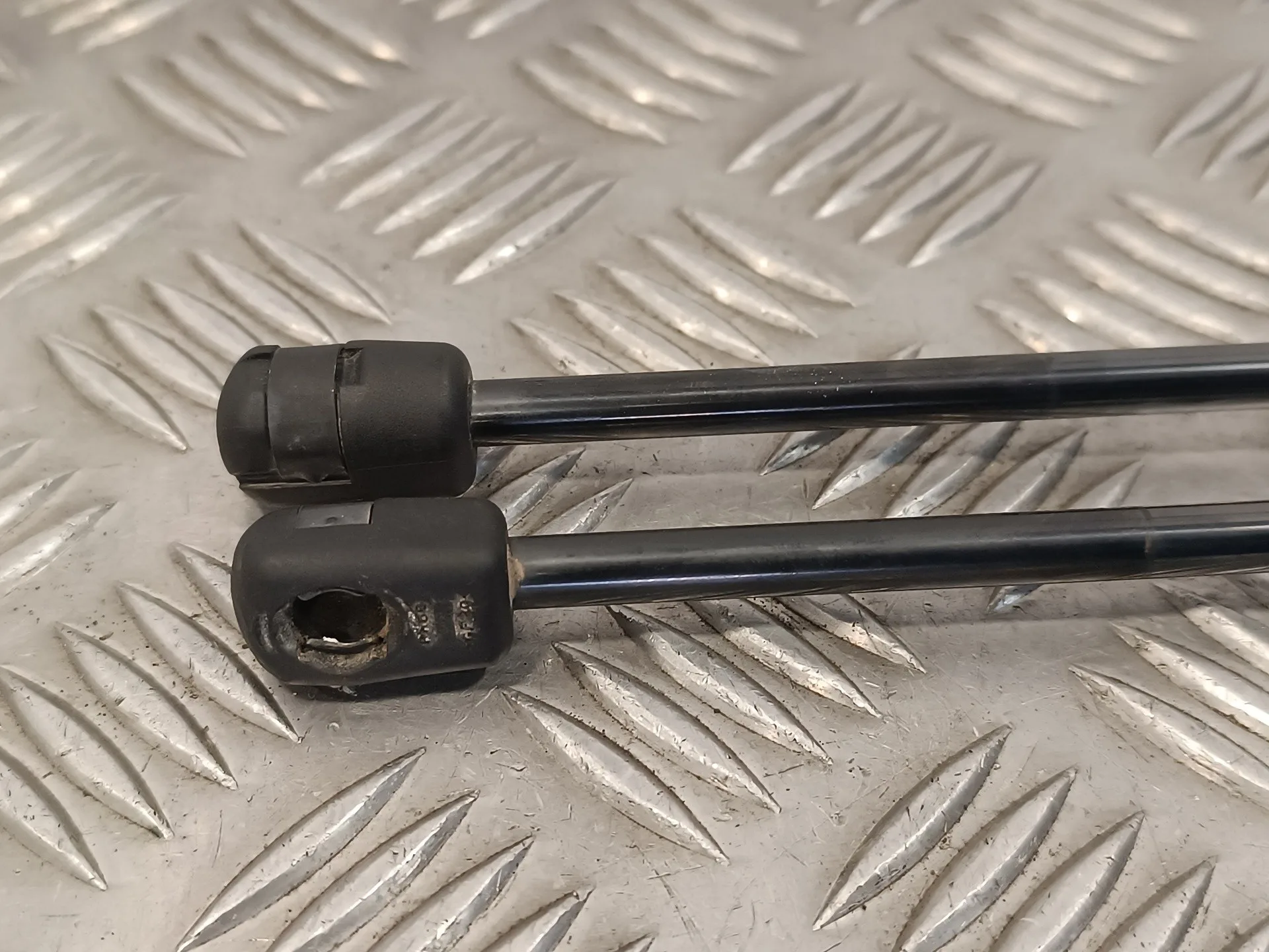 Amortiguadores Maletero / Porton para Kia Picanto