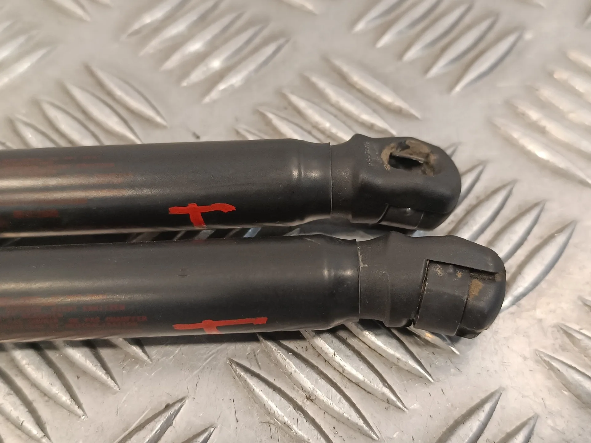 Amortiguadores Maletero / Porton para Kia Picanto