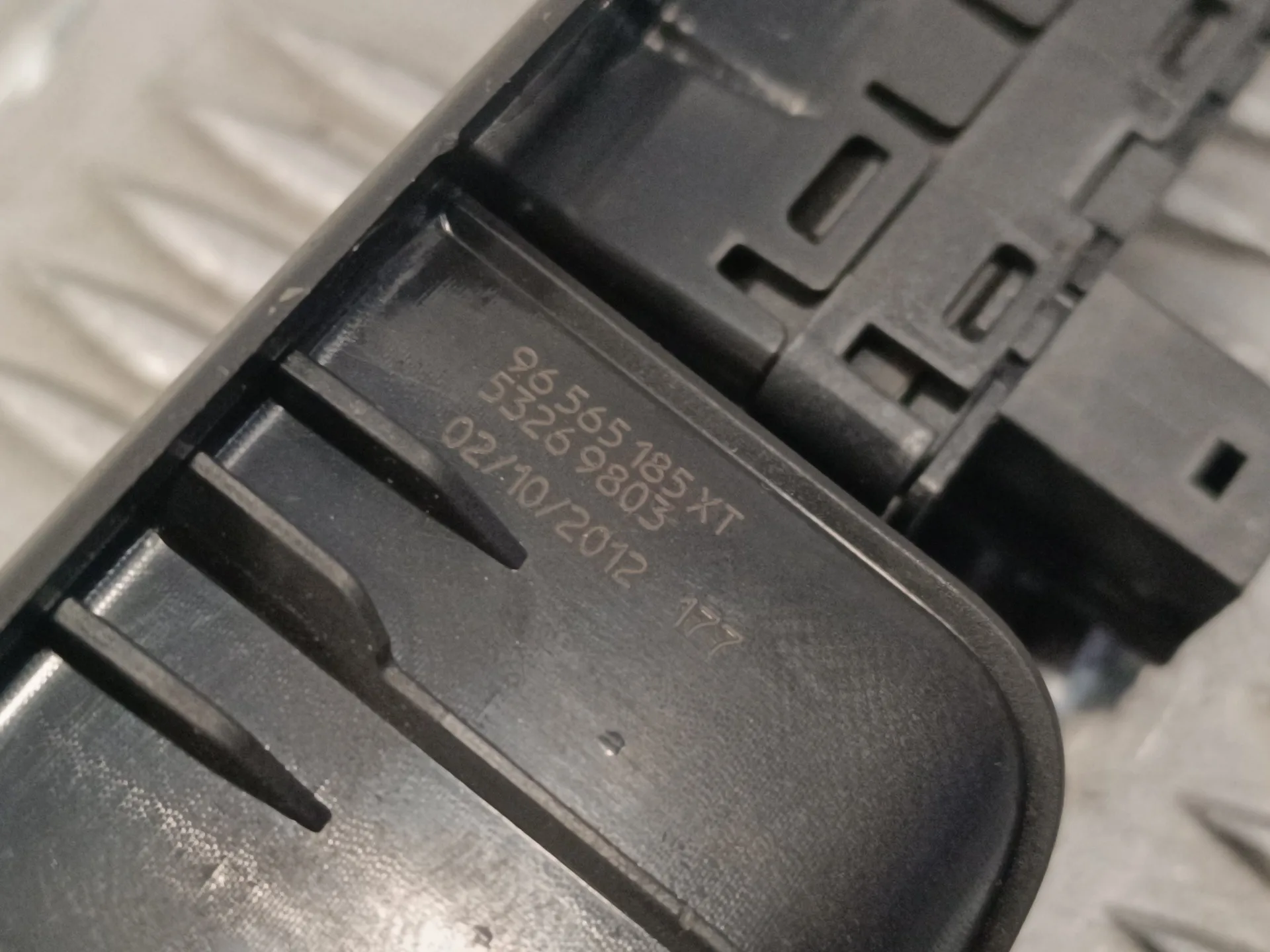 Mando Elevalunas Trasero Izquierdo para Peugeot 308