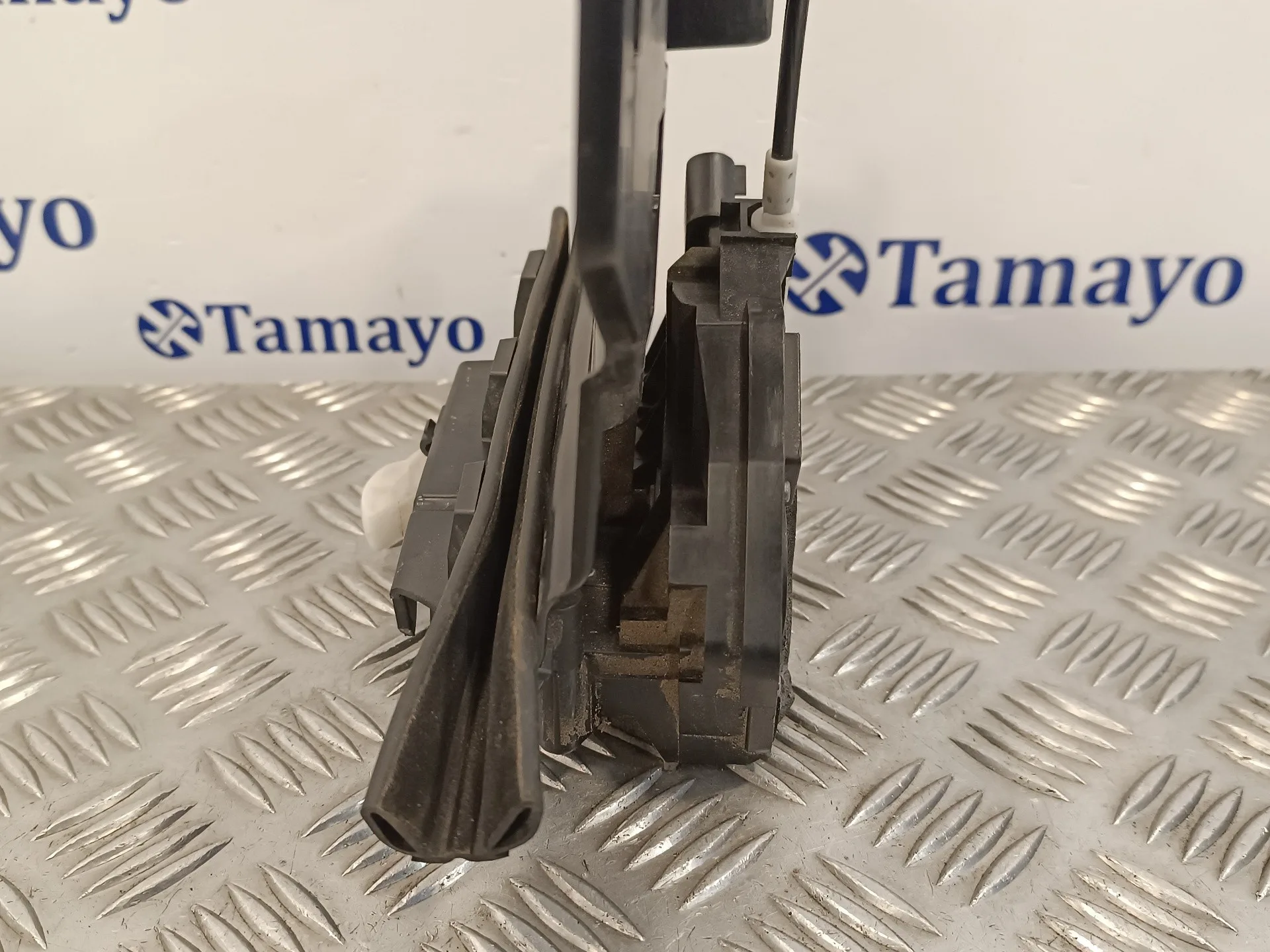 Cerradura Puerta Delantera Izquierda para Ford Fiesta (Ccn)