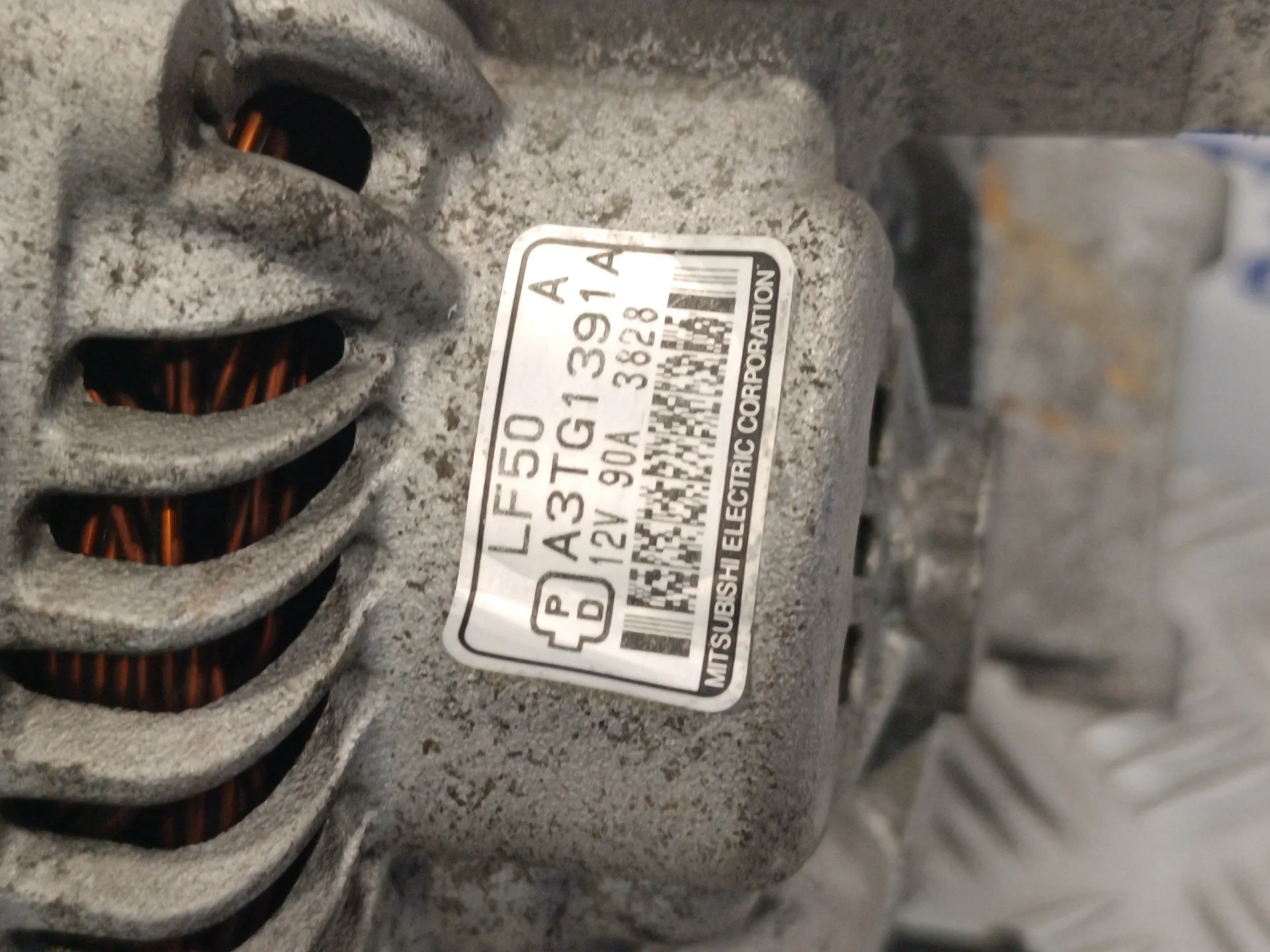 Alternador para Mazda 3 Berlina (Bk)