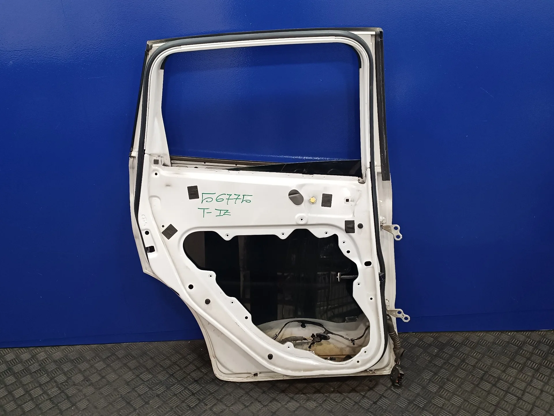 Puerta Trasera Izquierda para Ford Kuga (Cbv)