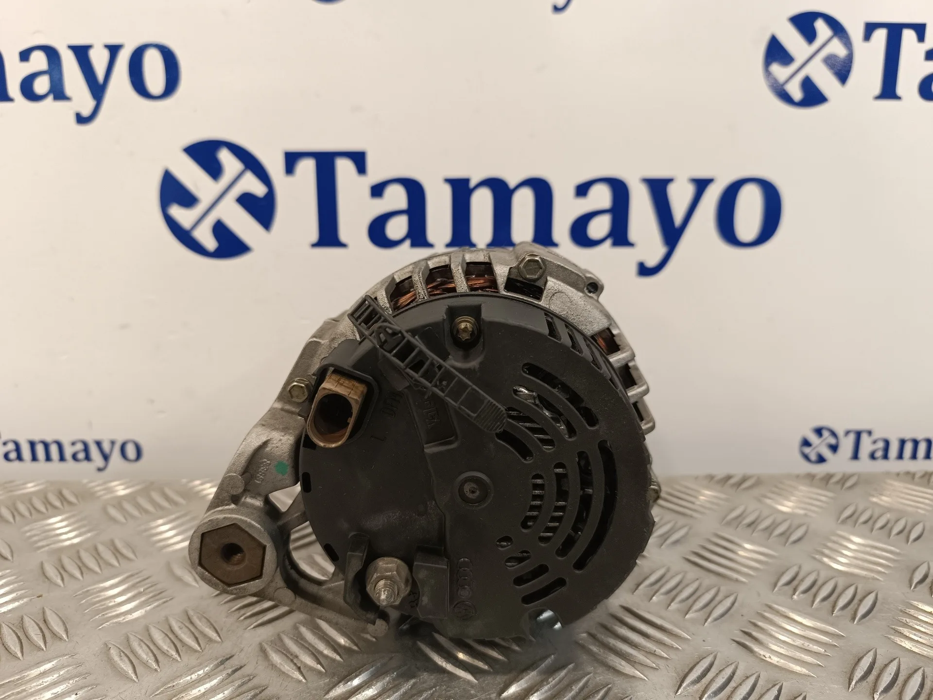 Alternador para Audi A6 Berlina (4B2)